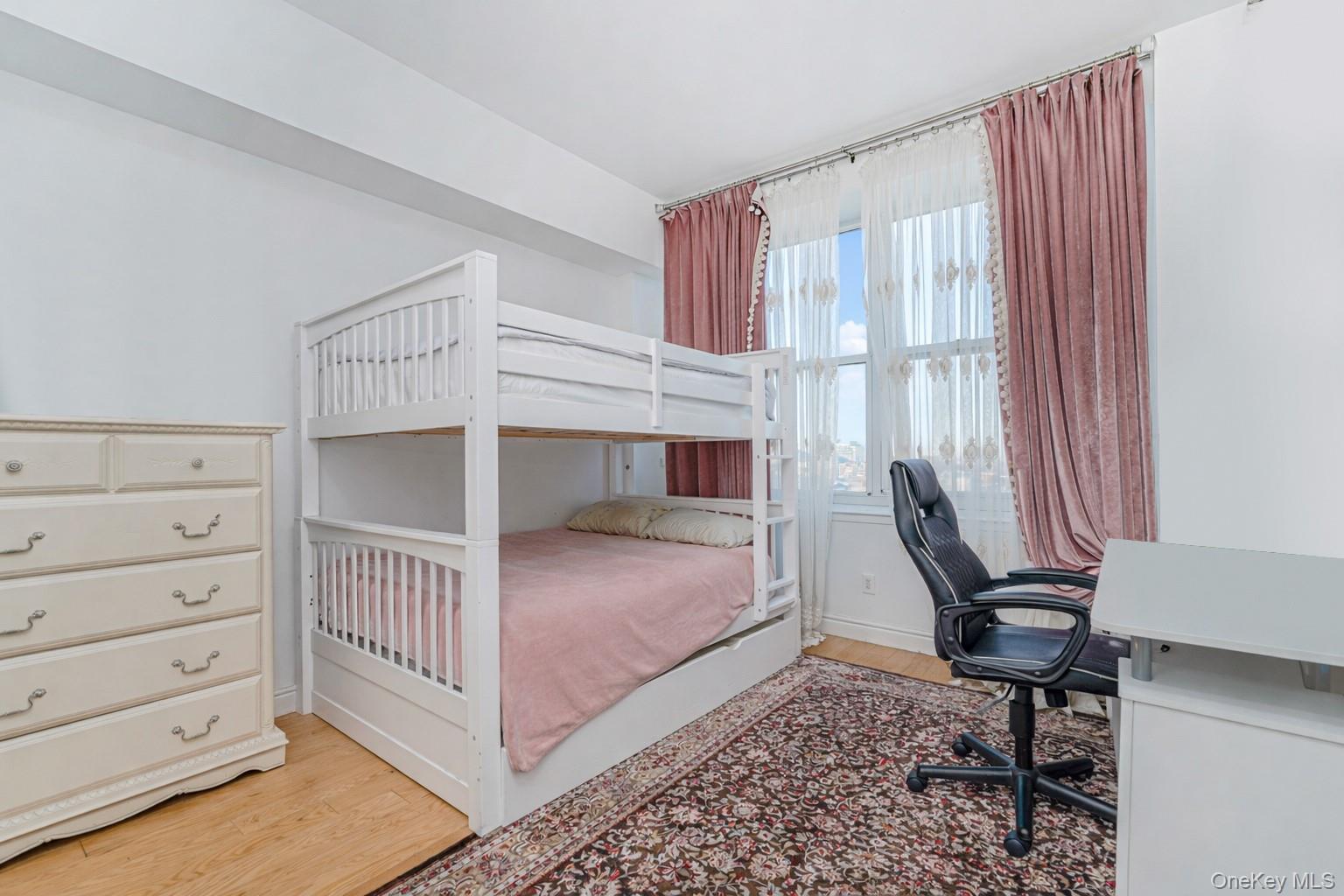 50 Oceana Drive W, Unit 8D photo 13