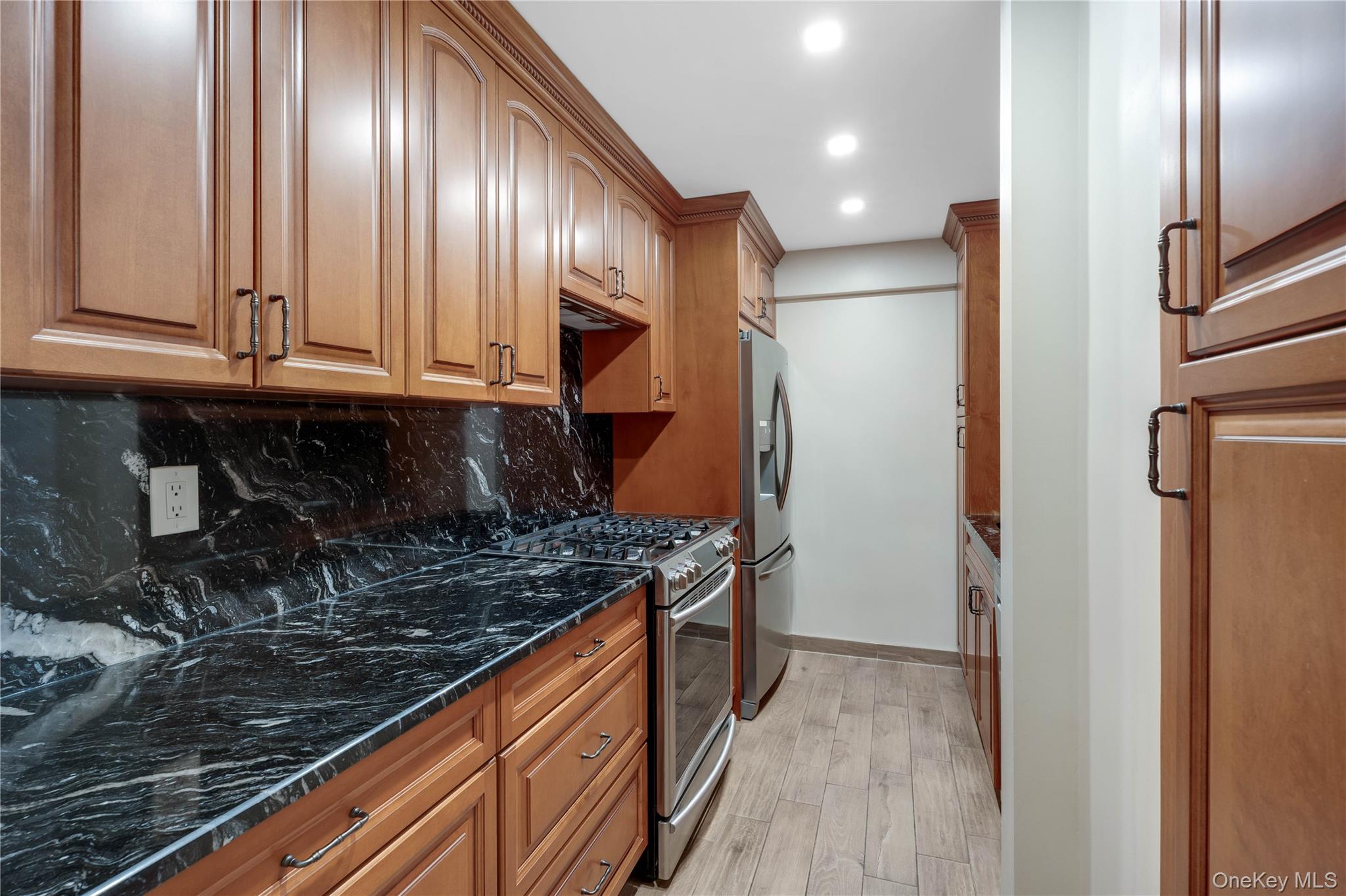 2711 Avenue X, Unit 6D photo 8
