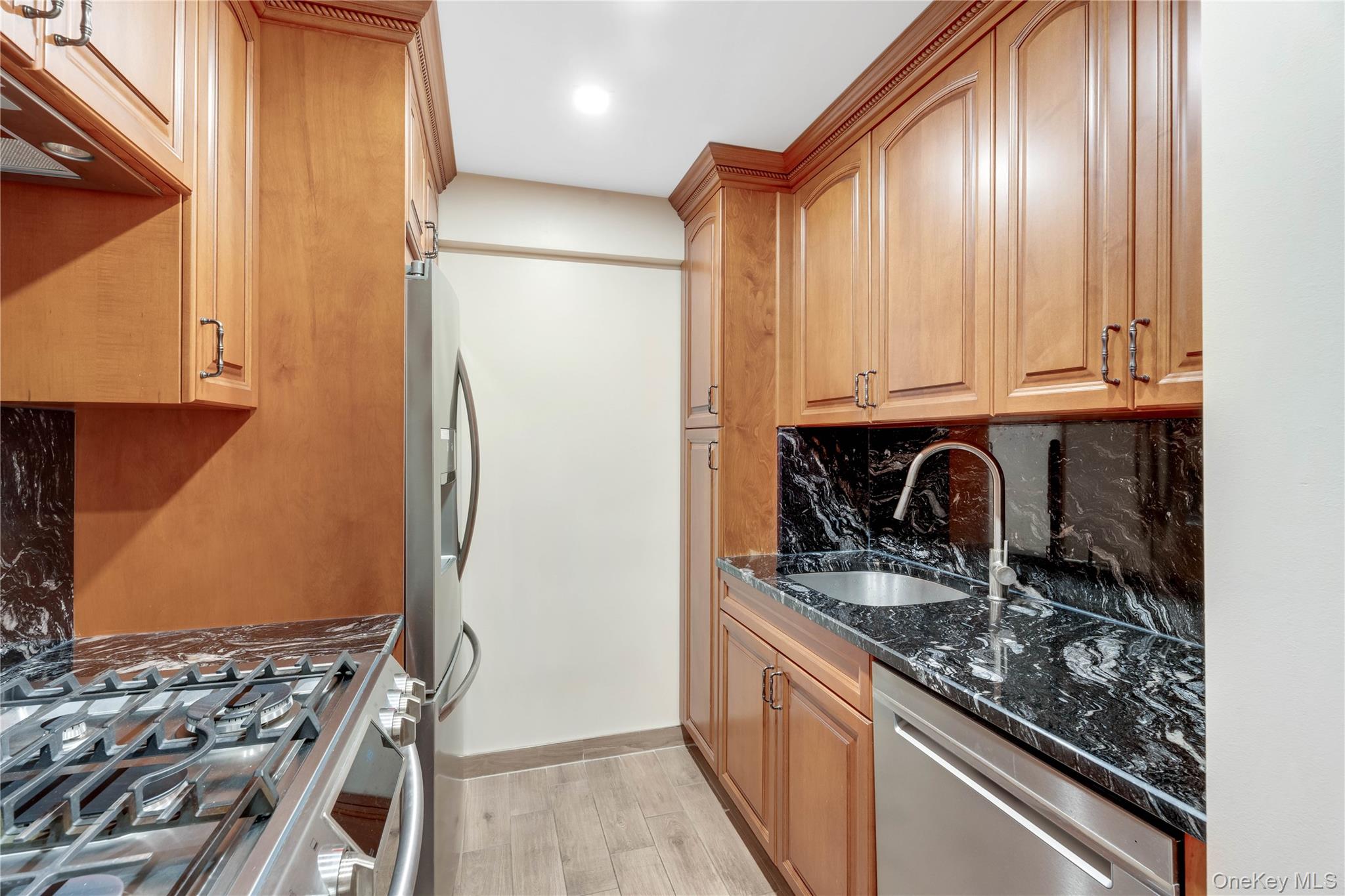 2711 Avenue X, Unit 6D photo 9