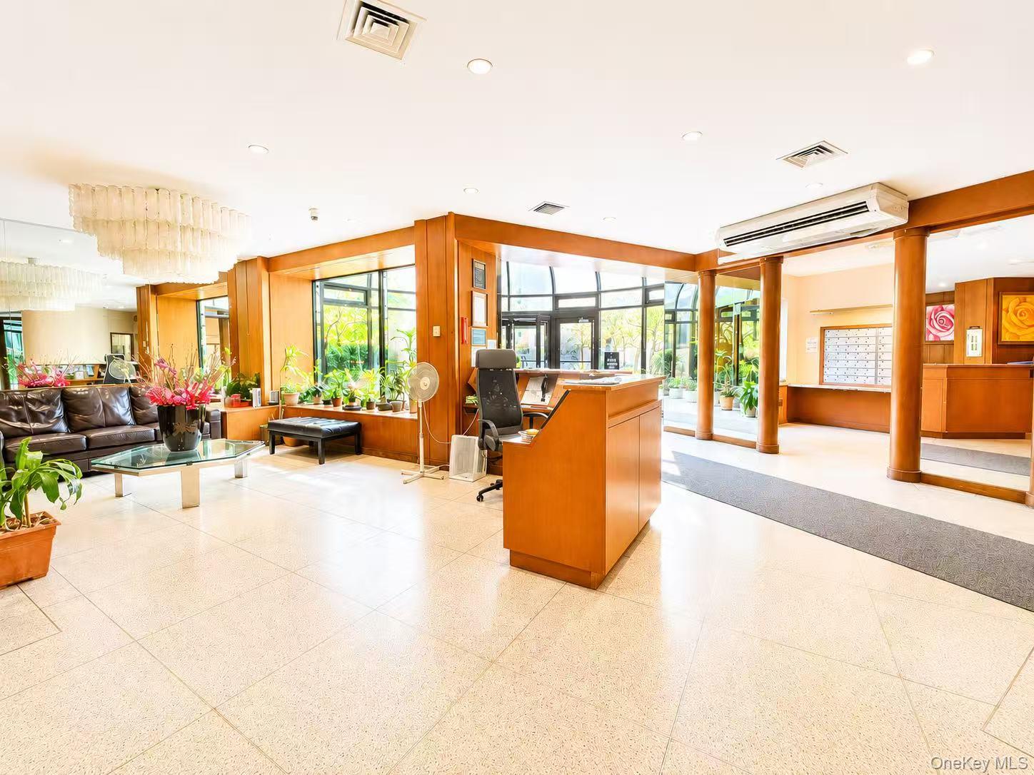138-35 Elder Avenue, Unit 9C photo 3