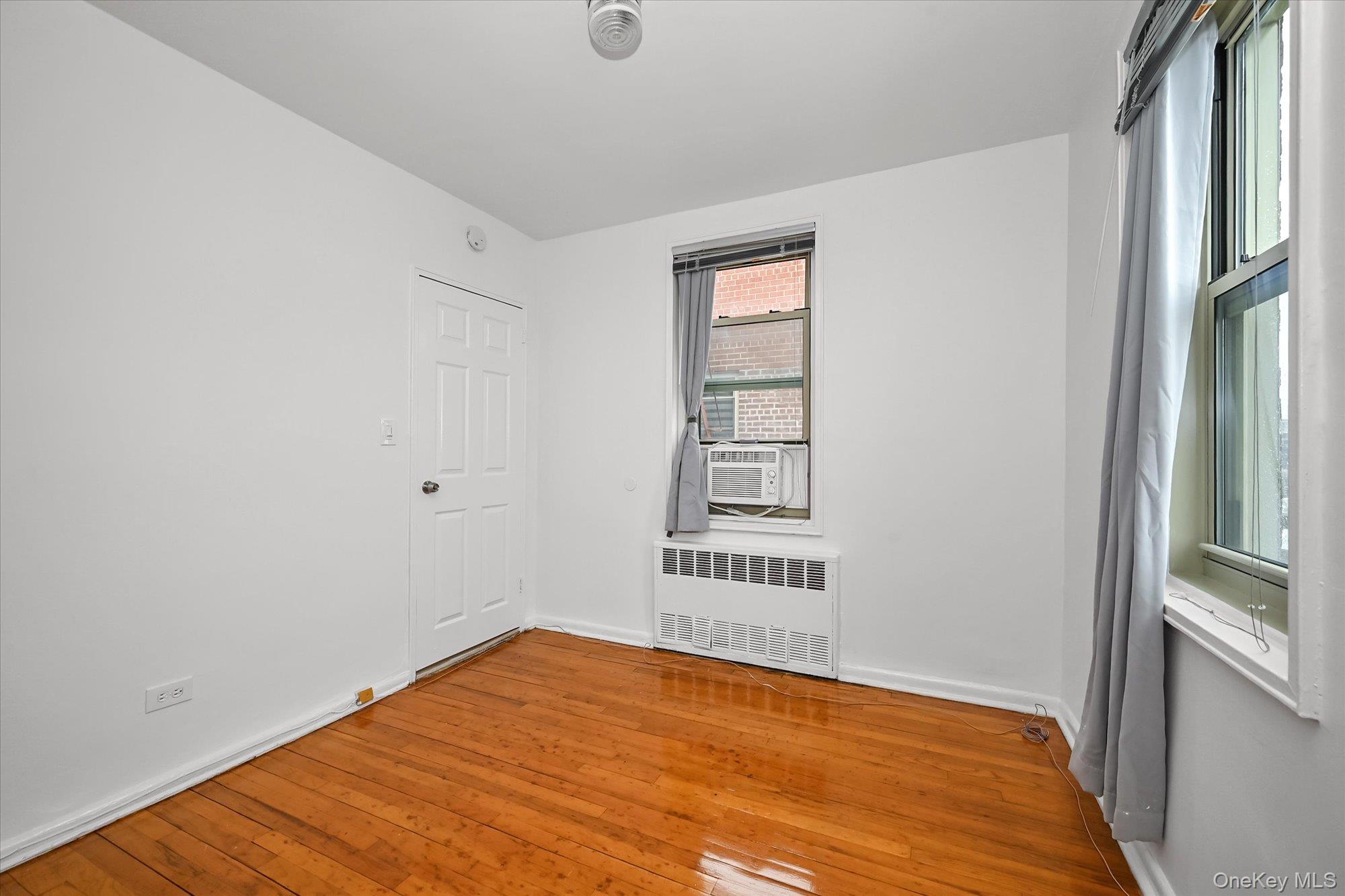 23-25 Bell Boulevard, Unit 6J photo 8