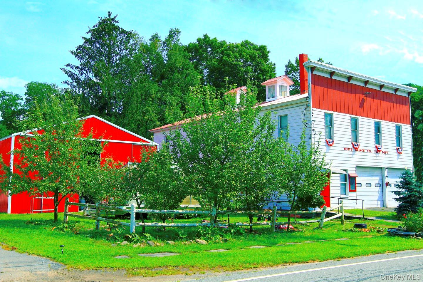 876 N Branch Hortonville Road – For Sale