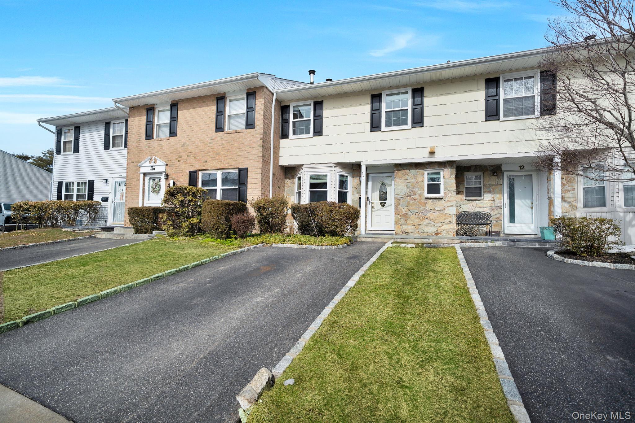 11 Manors Drive – For Sale photo 3