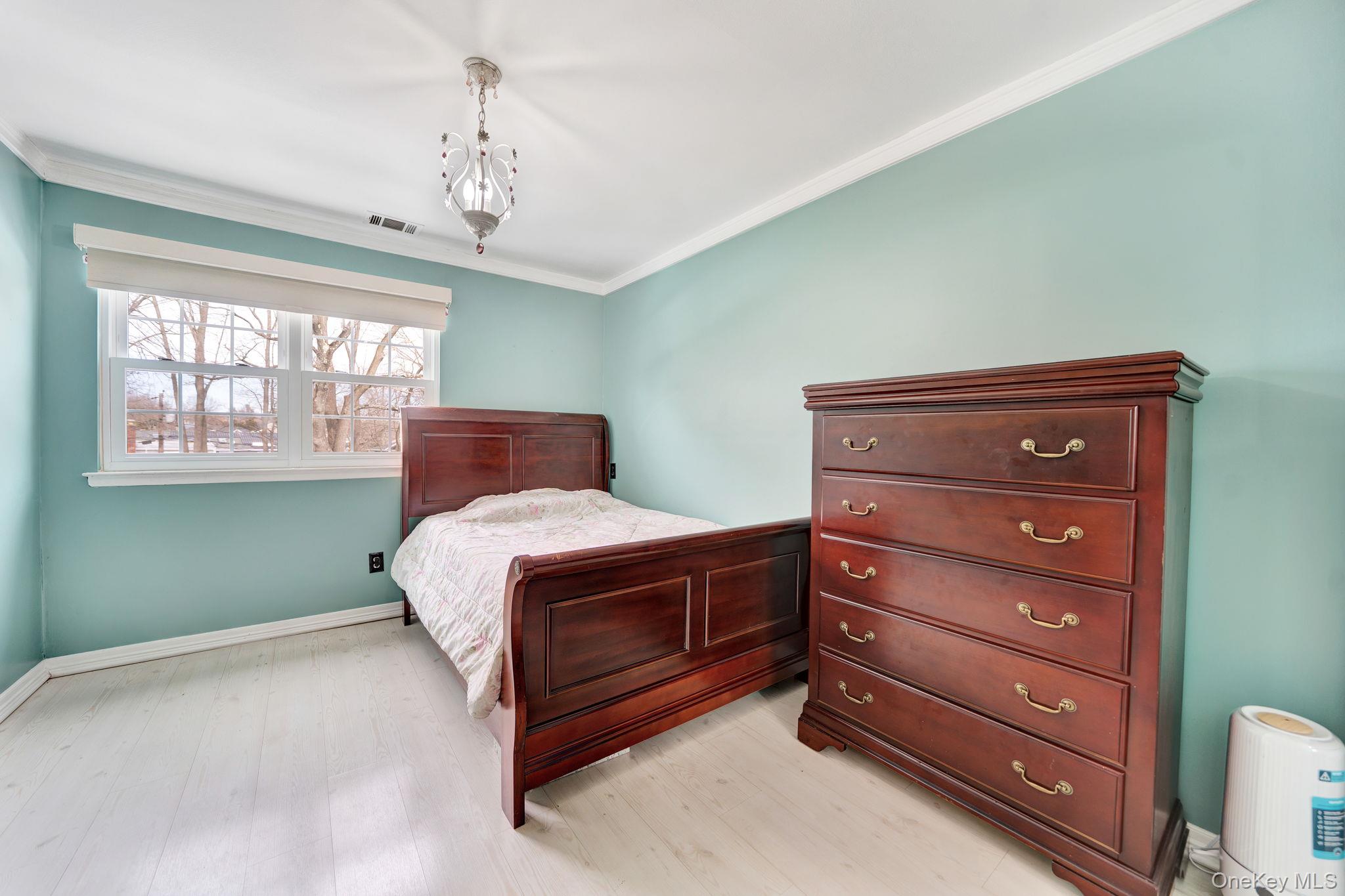 11 Manors Drive – For Sale photo 21