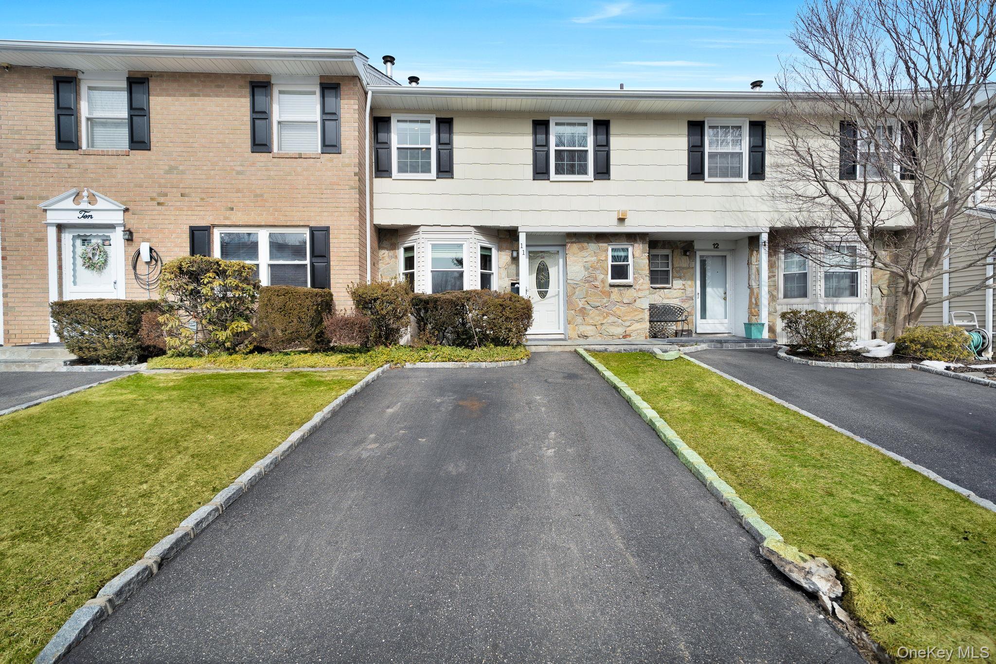 11 Manors Drive – For Sale photo 2