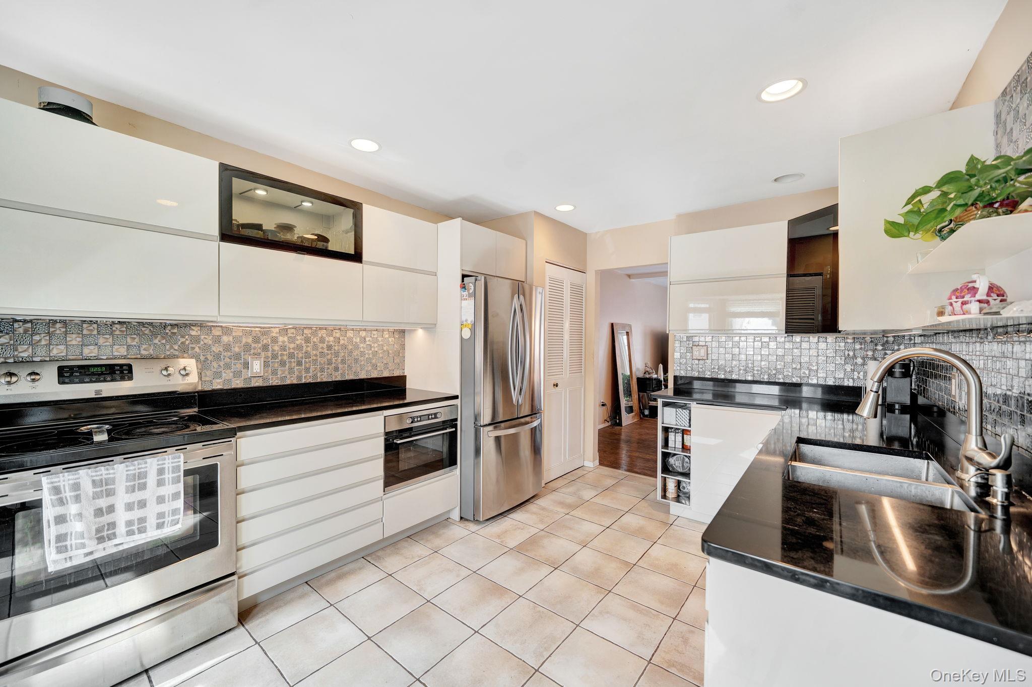 11 Manors Drive – For Sale photo 9