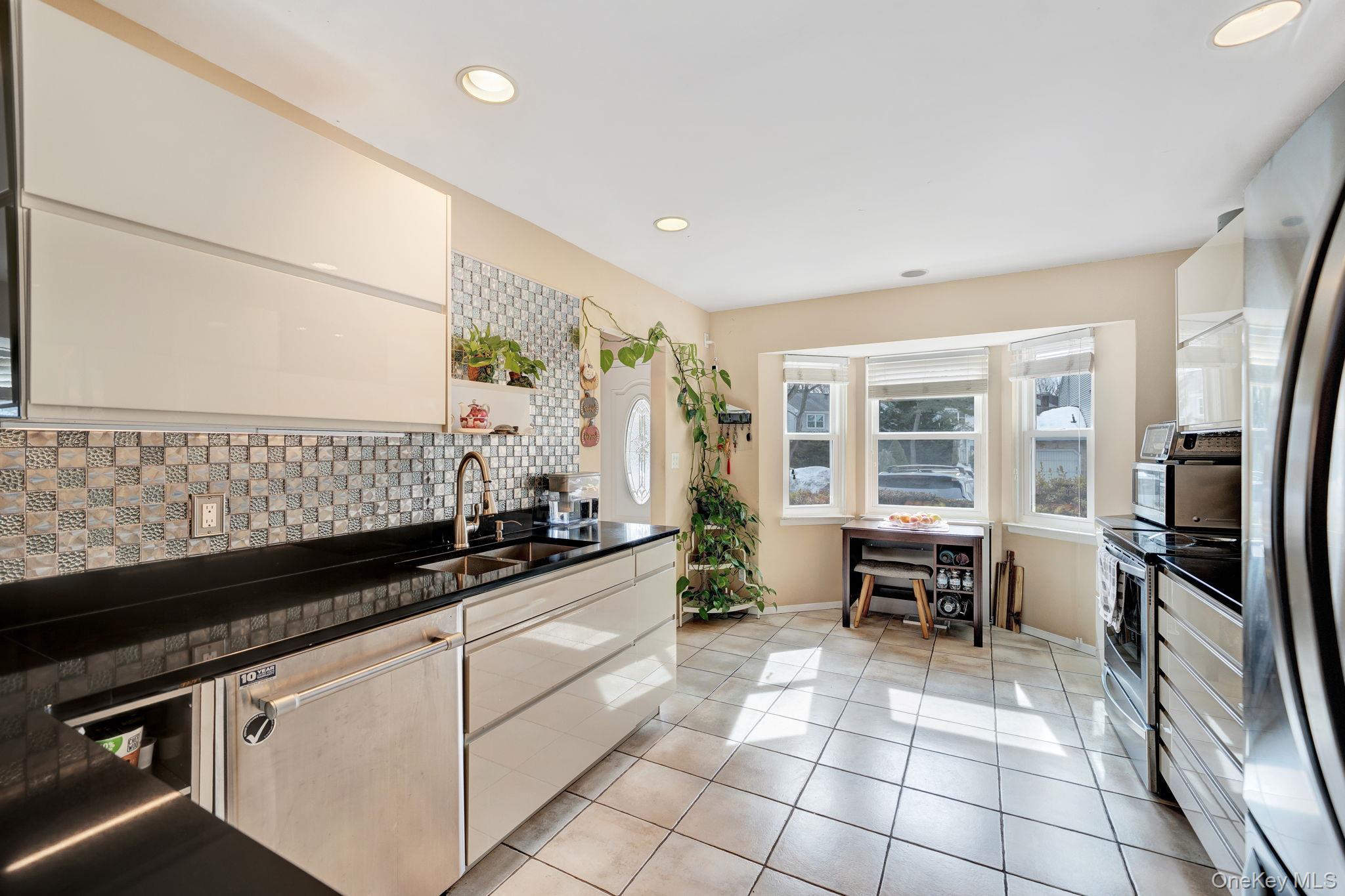 11 Manors Drive – For Sale photo 11