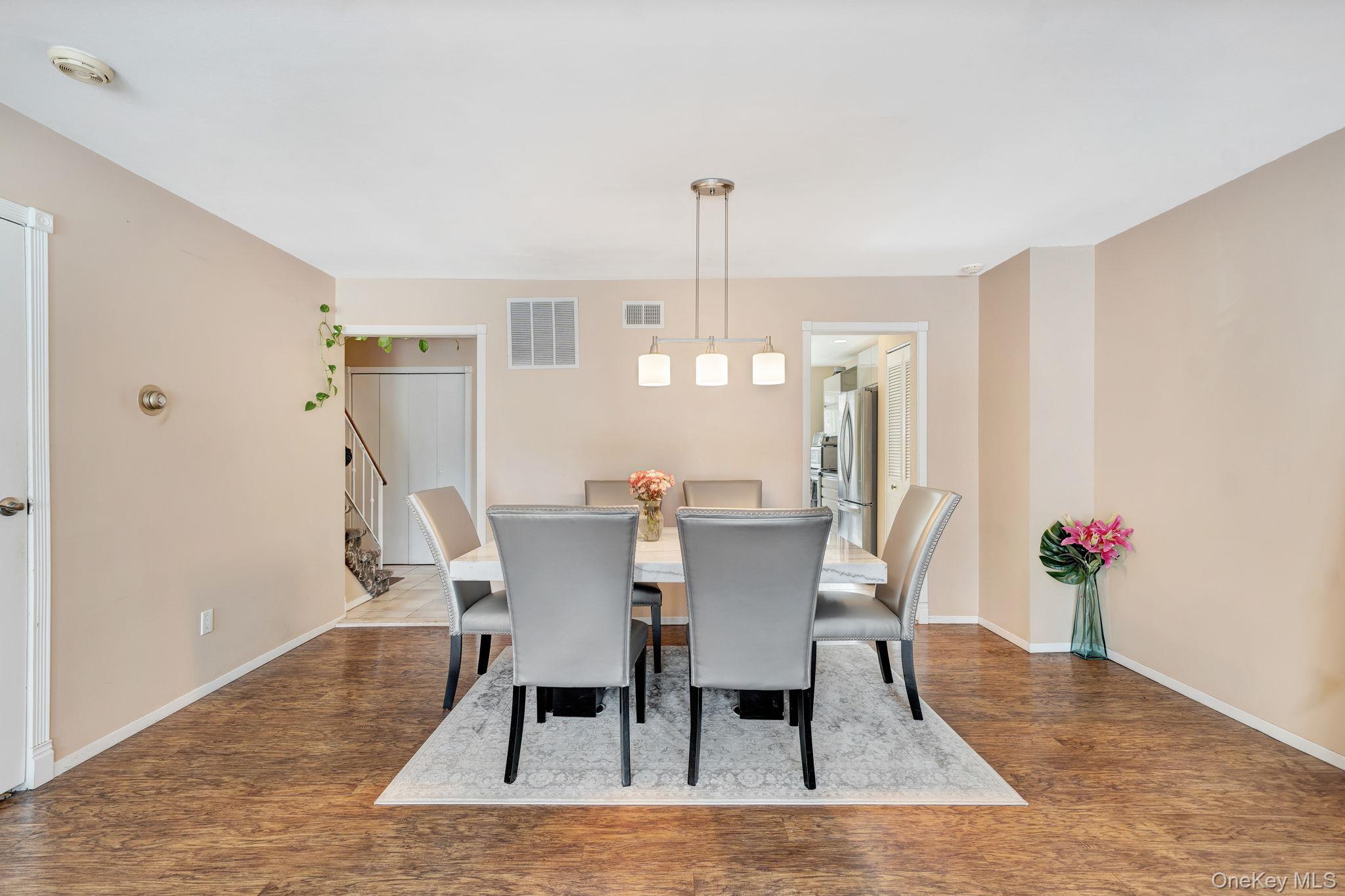 11 Manors Drive – For Sale photo 17