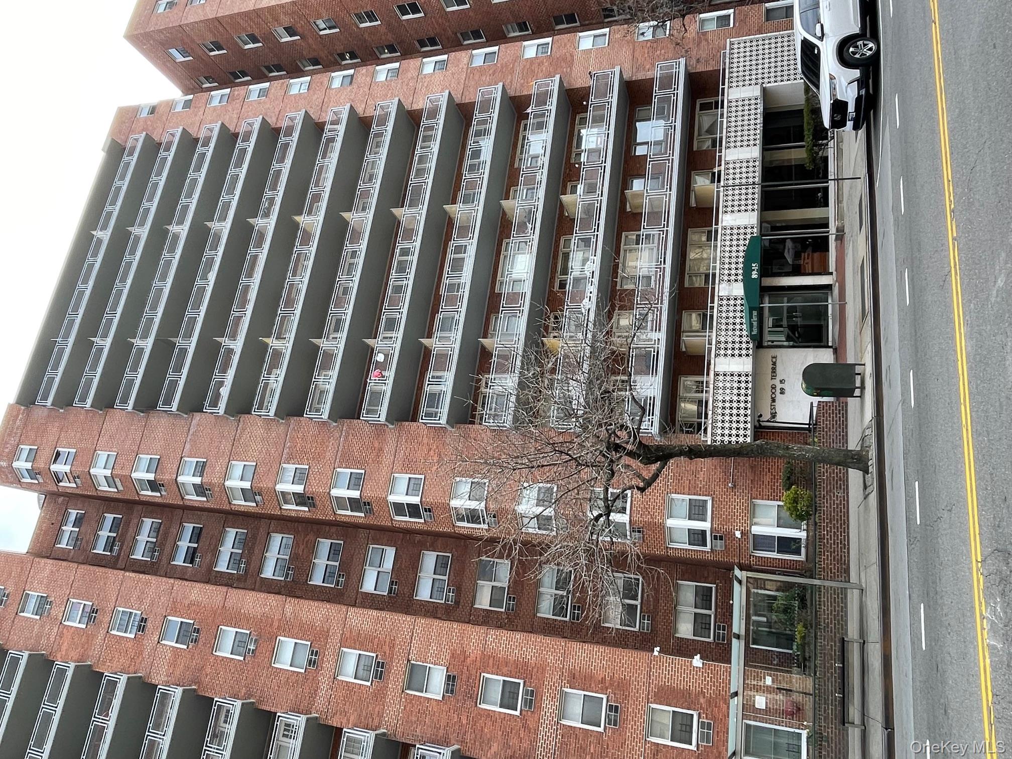 89-15 Parsons Boulevard, Unit 3L