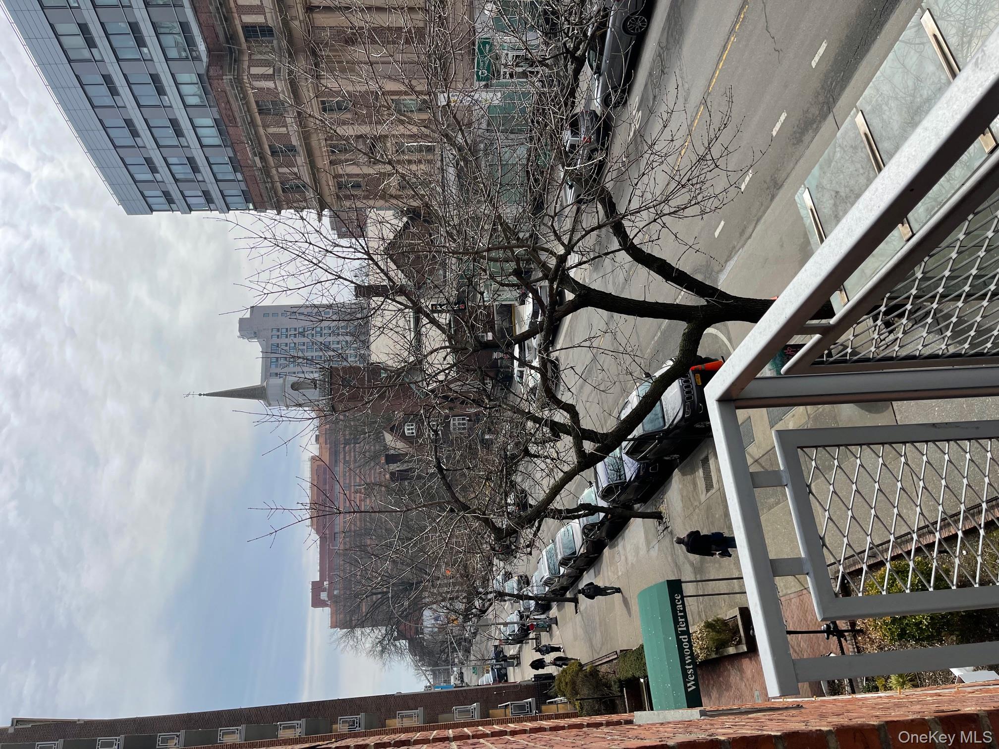 89-15 Parsons Boulevard, Unit 3L photo 7
