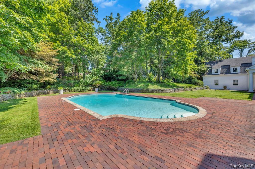 158 E Shore Road – For Sale photo 50