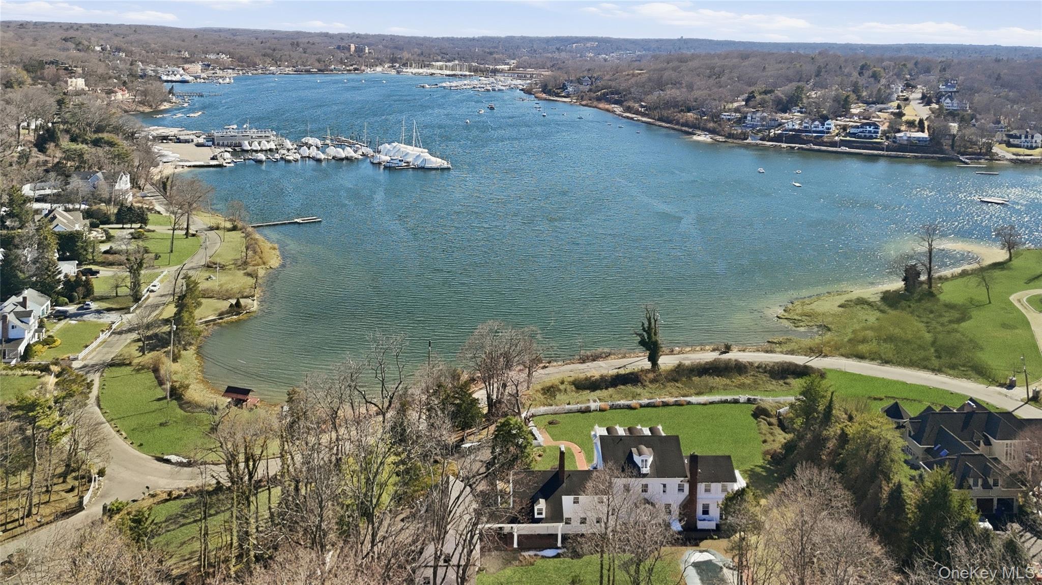 158 E Shore Road – For Sale photo 11