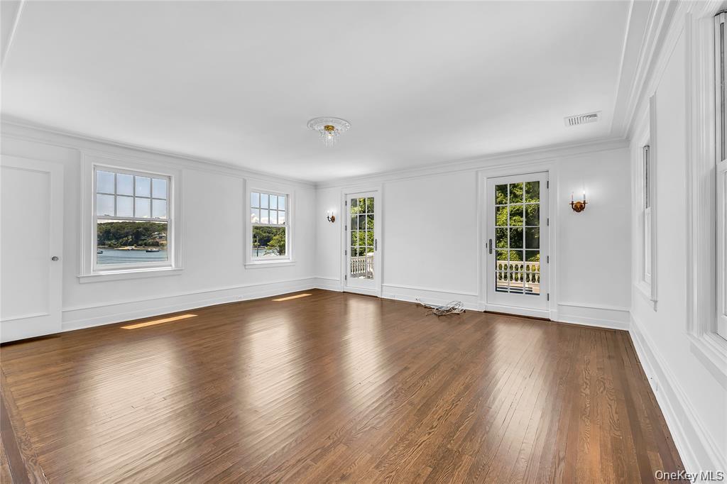 158 E Shore Road – For Sale photo 34