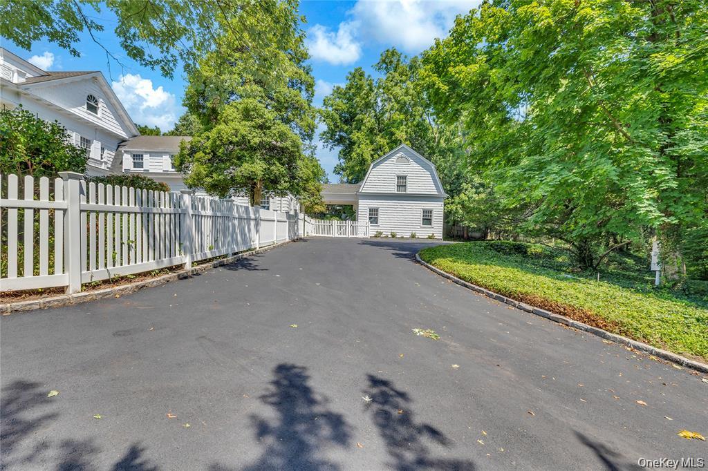 158 E Shore Road – For Sale photo 44