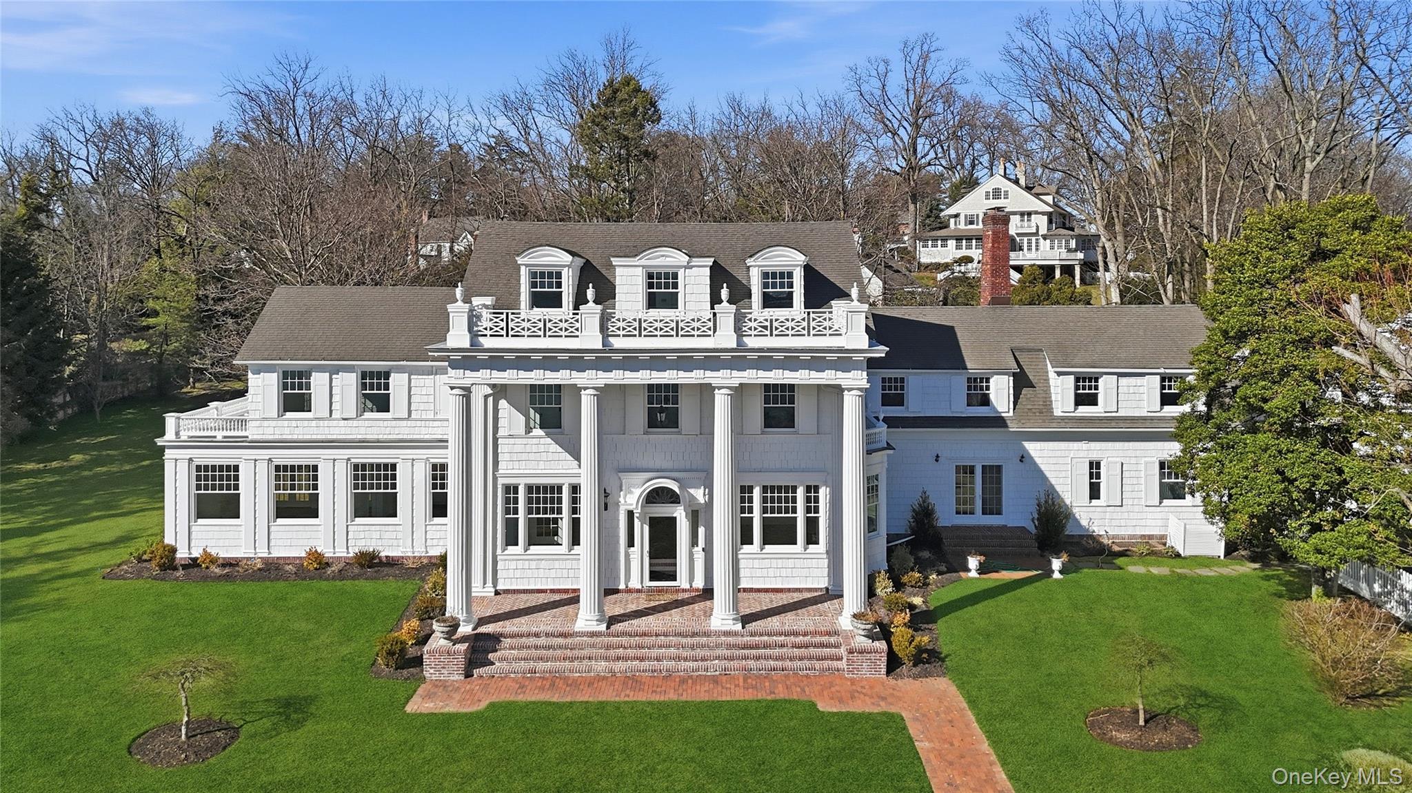 158 E Shore Road – For Sale