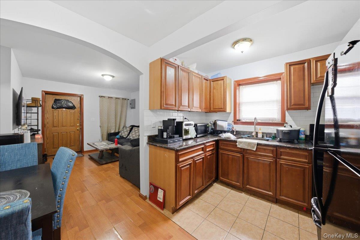 3544 -3546 Laconia Avenue – For Sale photo 8