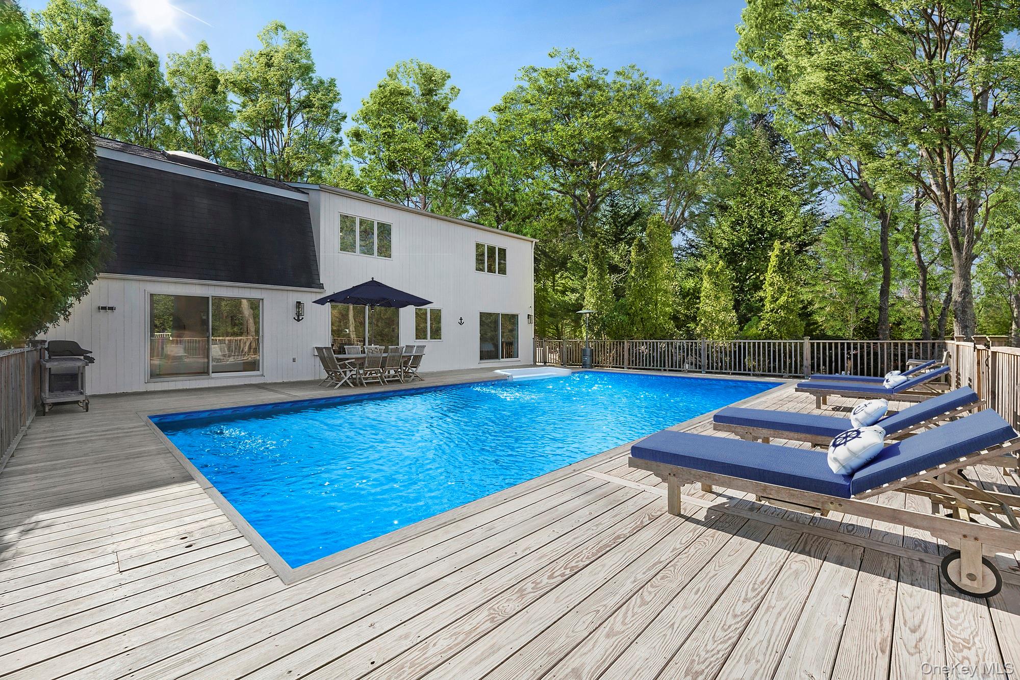 5 Cowhill Lane – For Sale