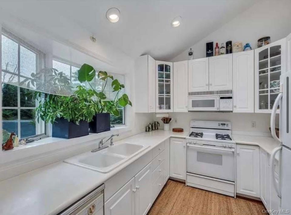 12 Ridge Lane – For Rent photo 3
