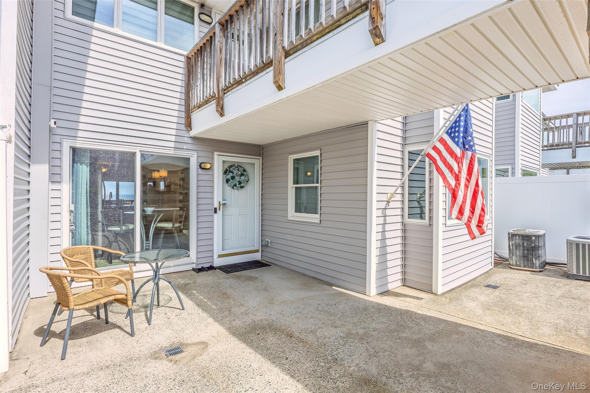 805 Bluffs Drive N, Unit 805 photo 3