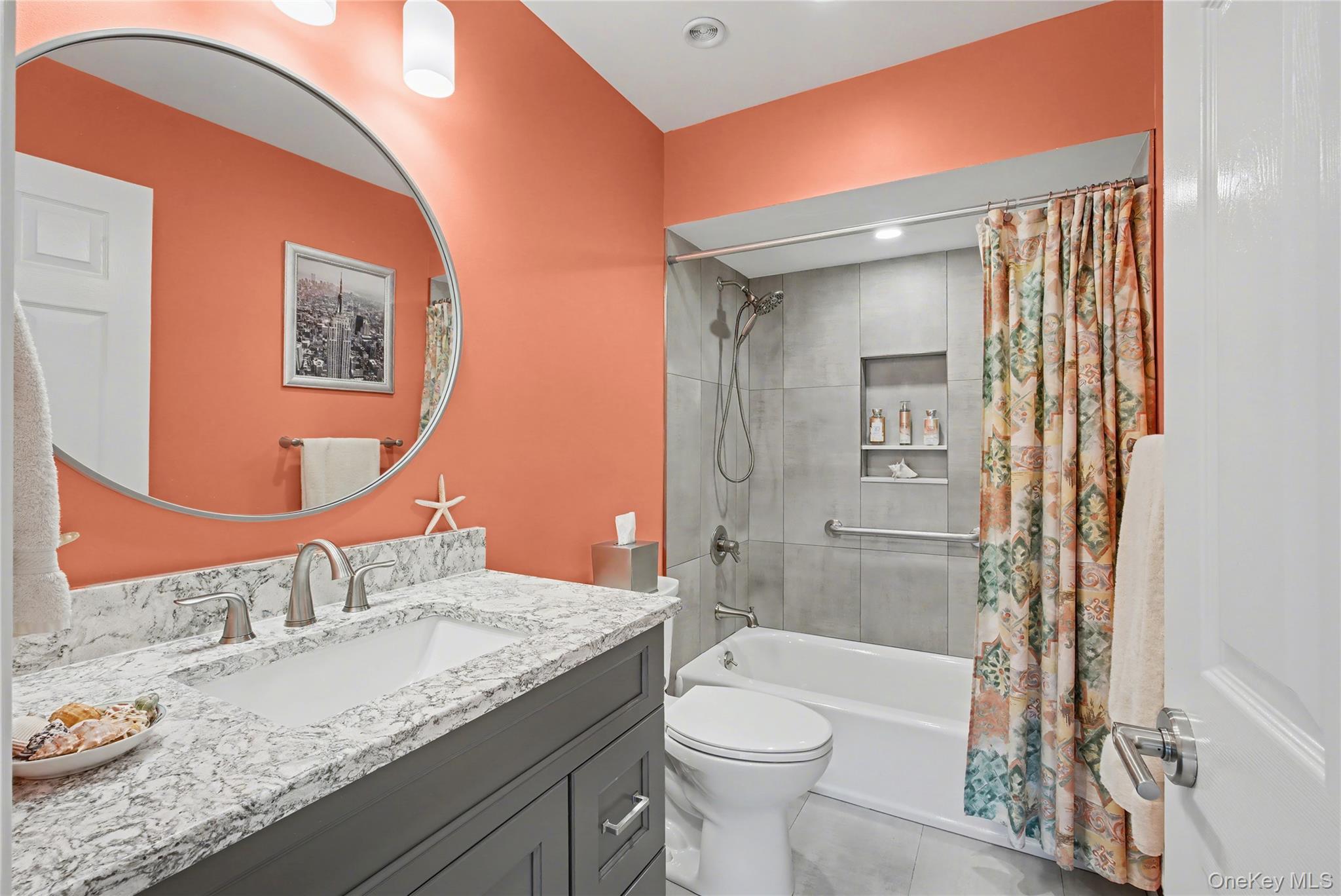 805 Bluffs Drive N, Unit 805 photo 21