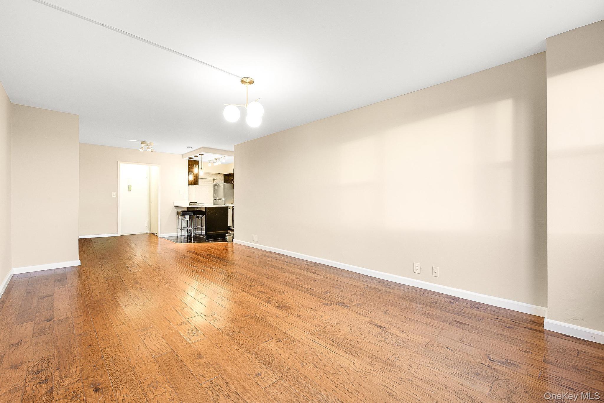 70-25 Yellowstone Boulevard, Unit 14O photo 9