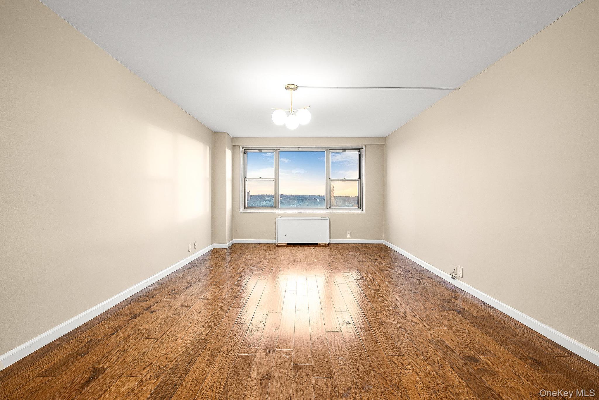 70-25 Yellowstone Boulevard, Unit 14O photo 8