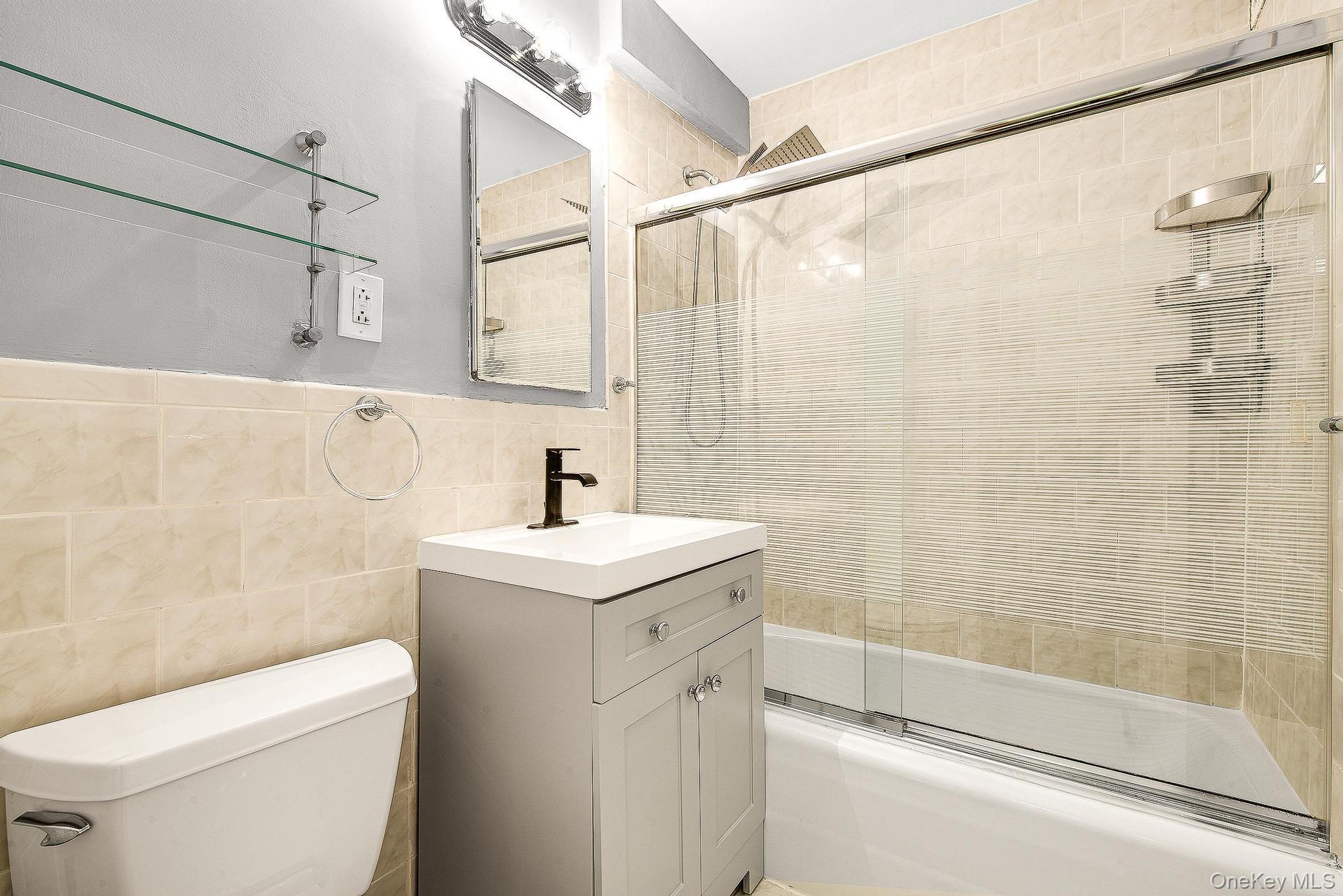 70-25 Yellowstone Boulevard, Unit 14O photo 15