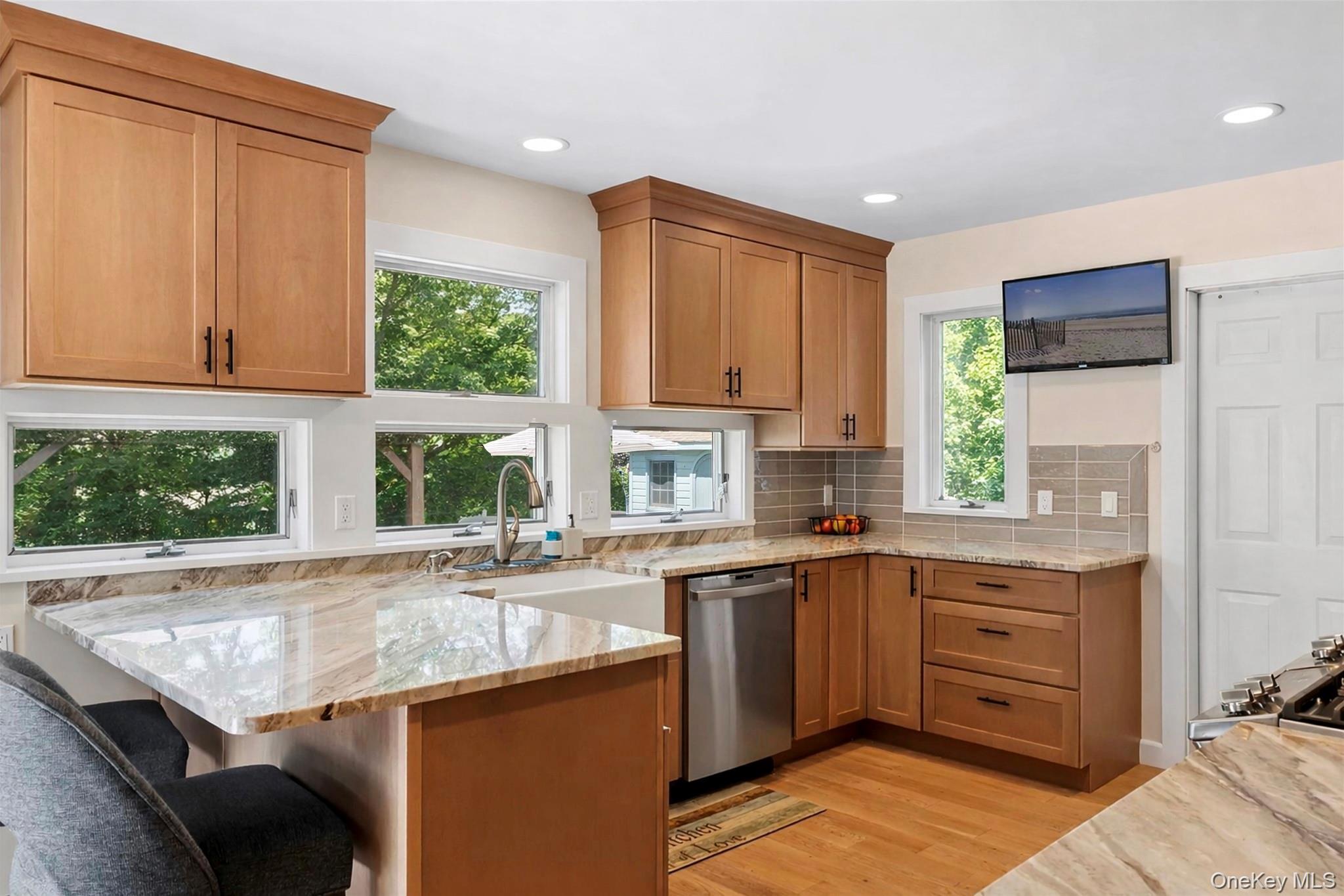 205 Pine Avenue – For Rent photo 4