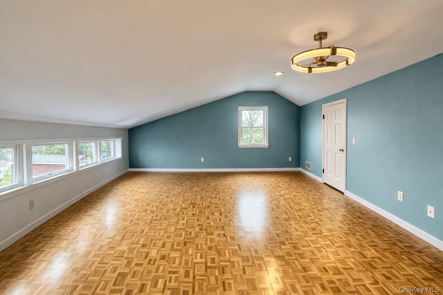 205 Pine Avenue – For Rent photo 15
