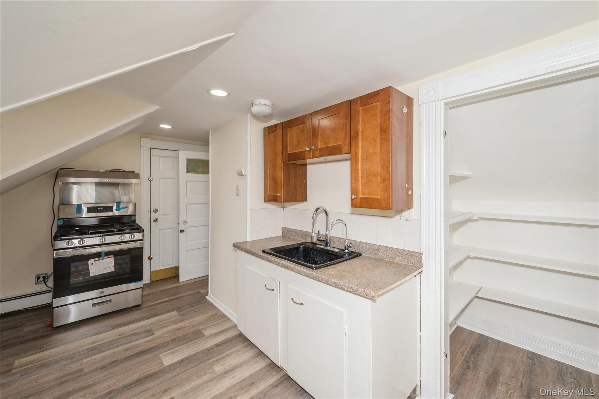 36 Tyler Avenue – For Rent photo 5