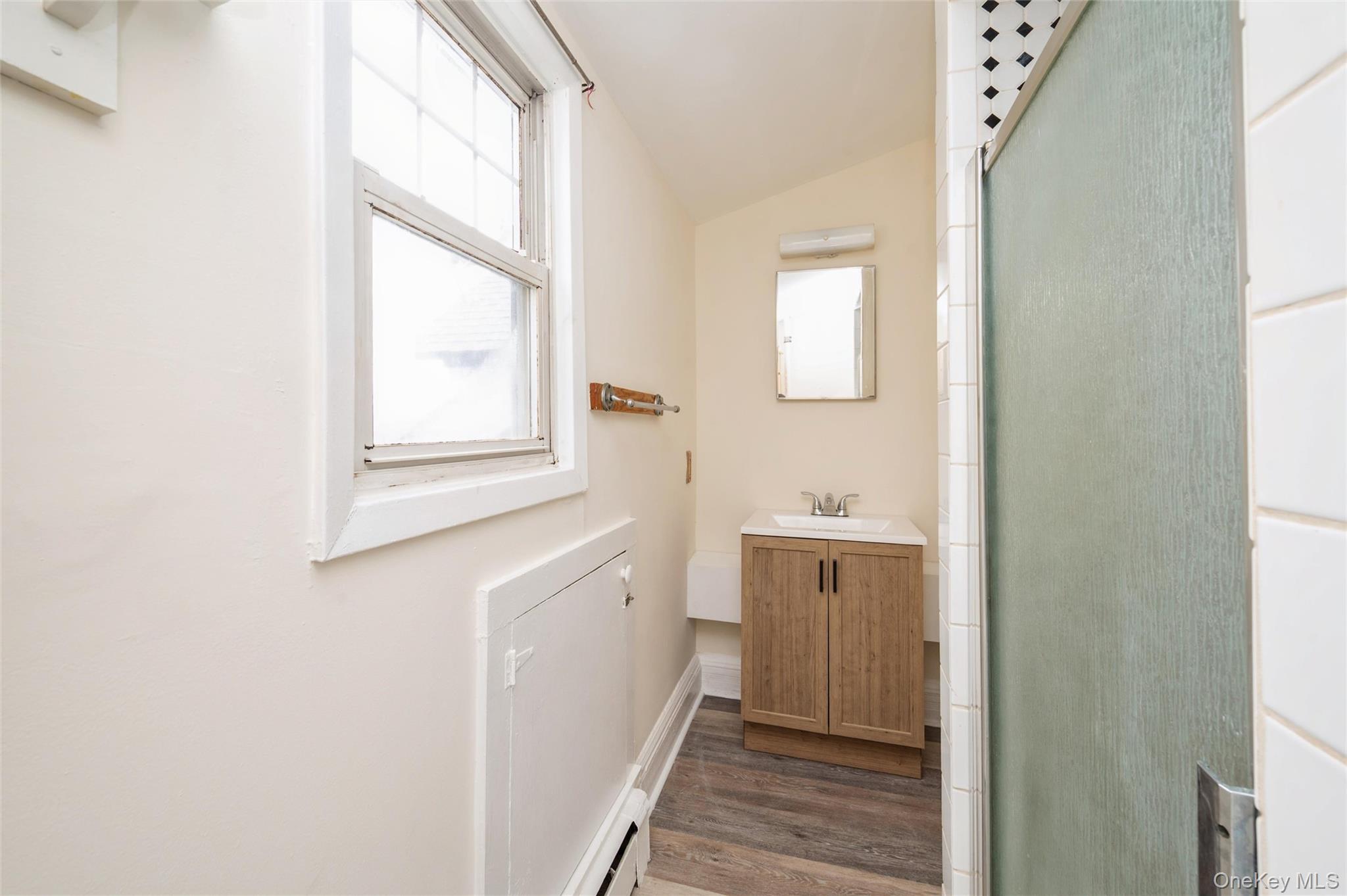 36 Tyler Avenue – For Rent photo 9