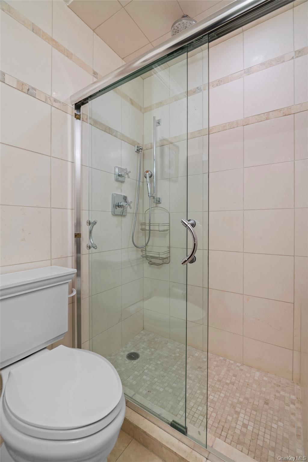 5812 77th Place – For Sale photo 5