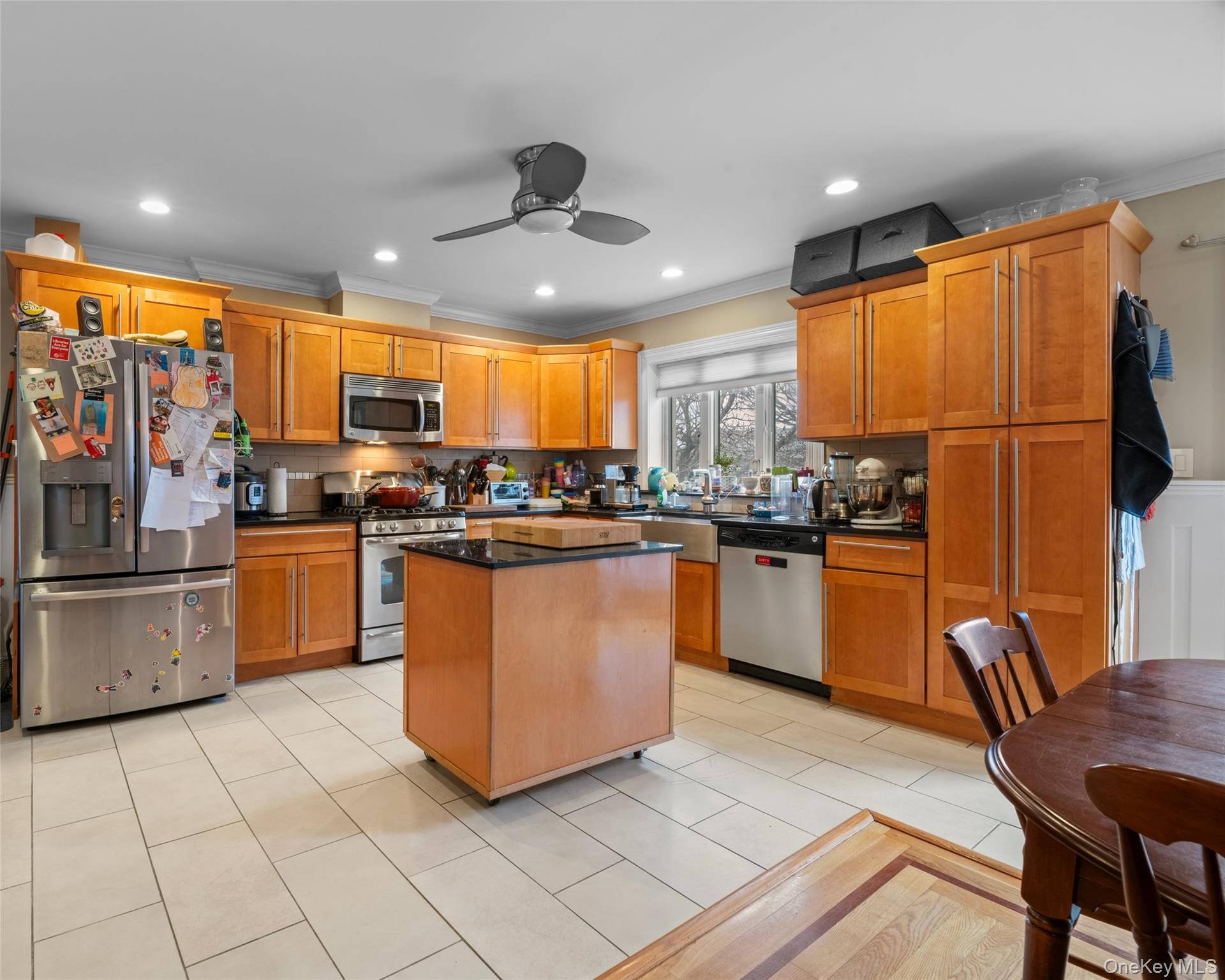 5812 77th Place – For Sale photo 3