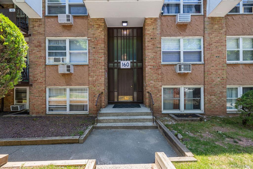 160 E Kearsing Parkway – For Sale photo 2