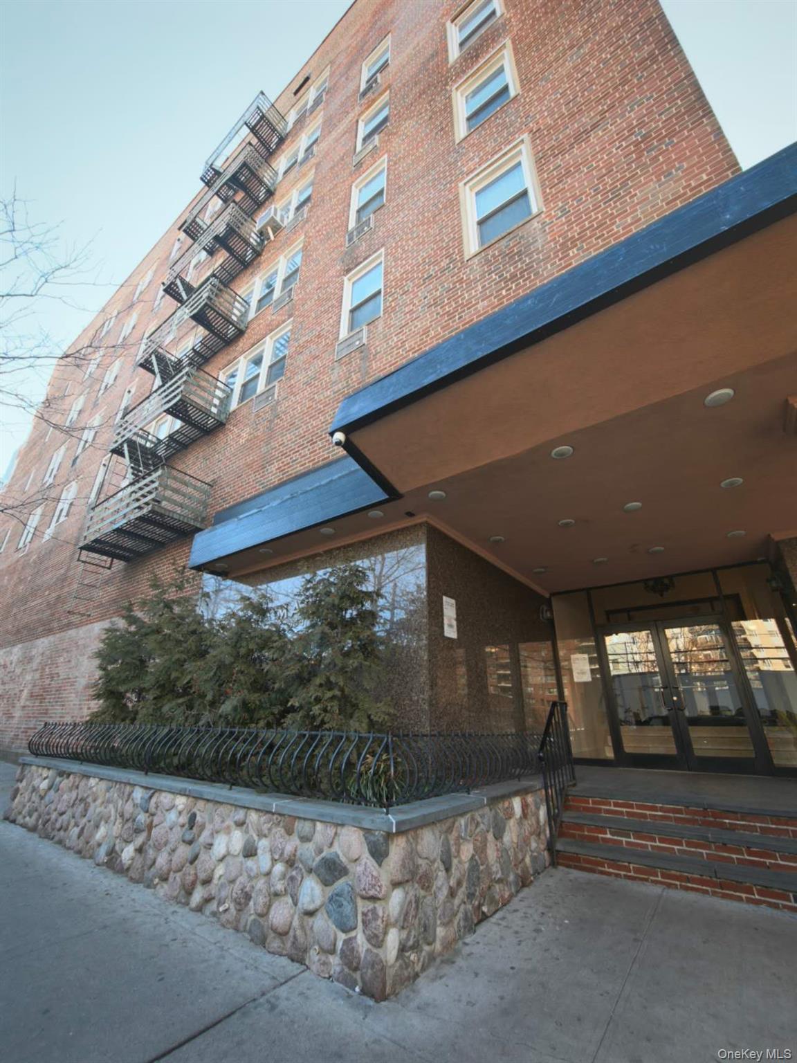 134-54 Maple Avenue, Unit 2W