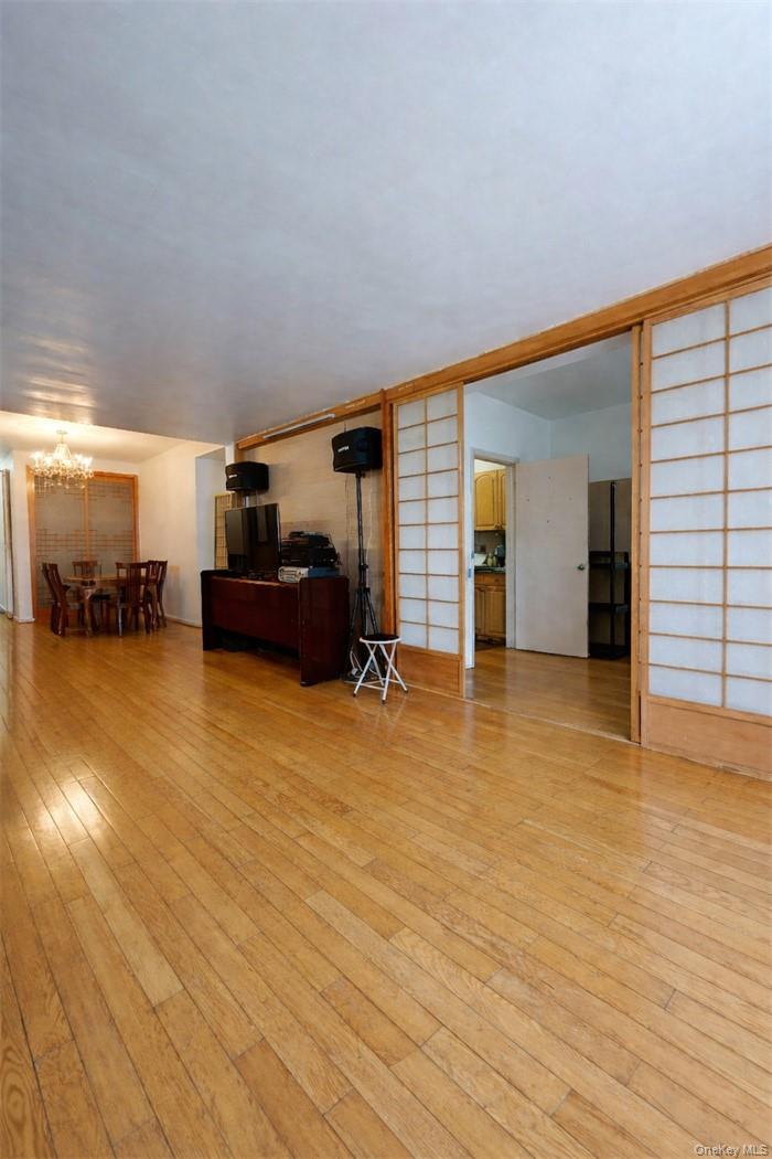 134-54 Maple Avenue, Unit 2W photo 3