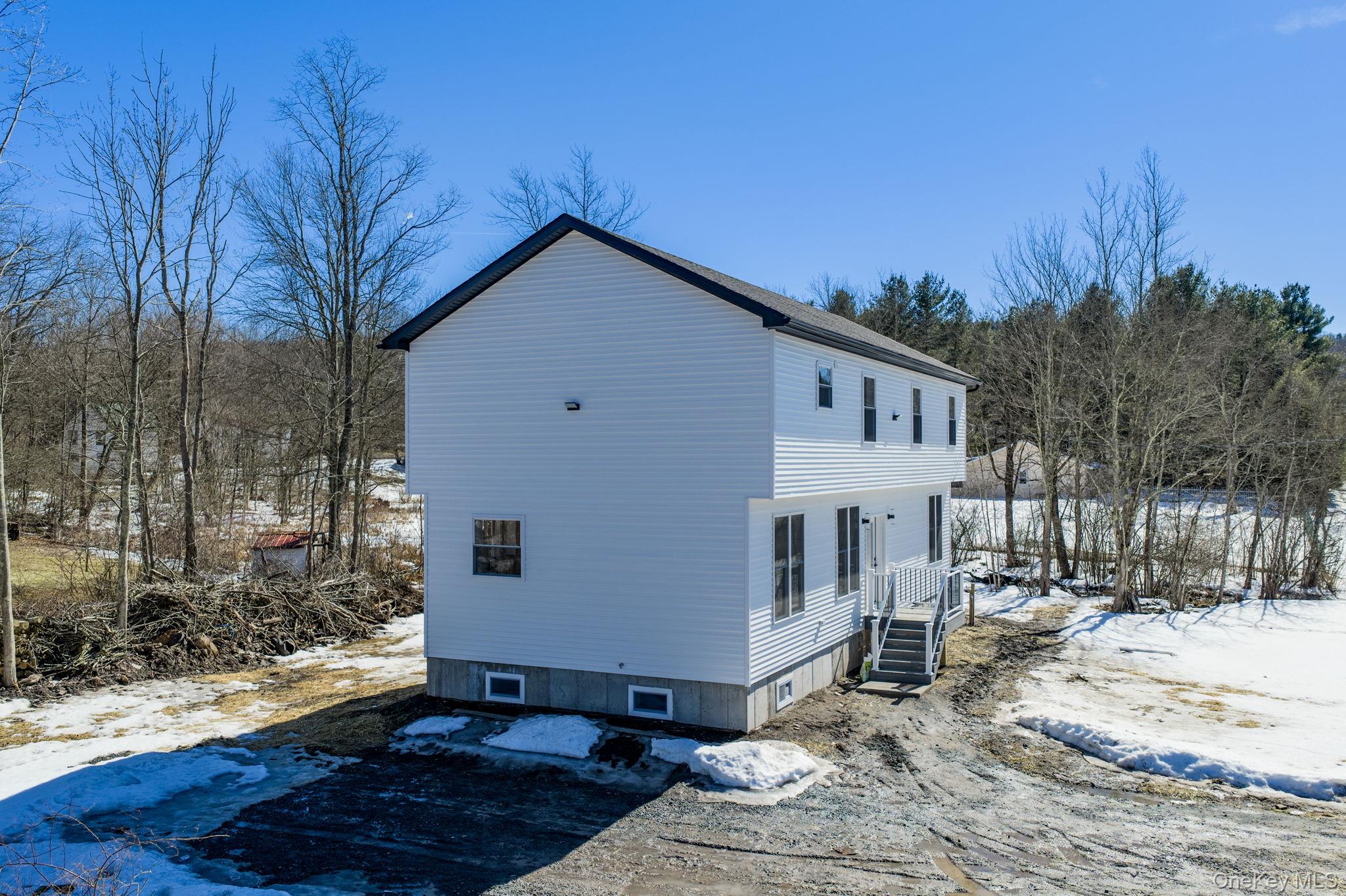 6 Maple Avenue – For Sale photo 4
