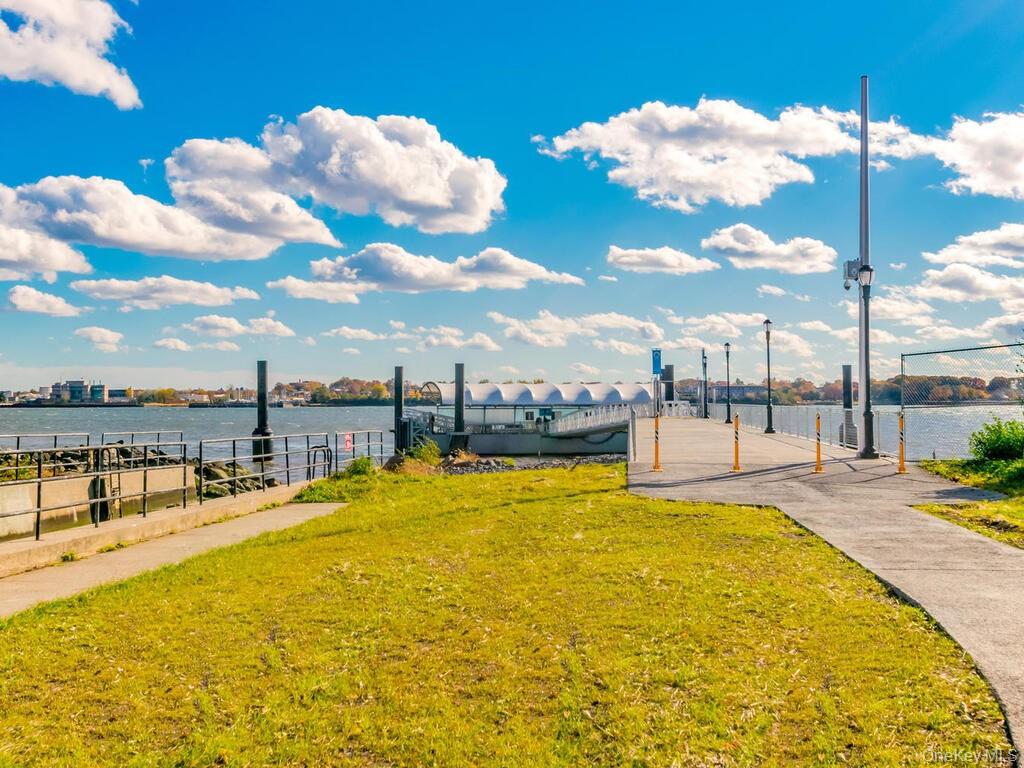 210 Sunset Boulevard – For Sale photo 19