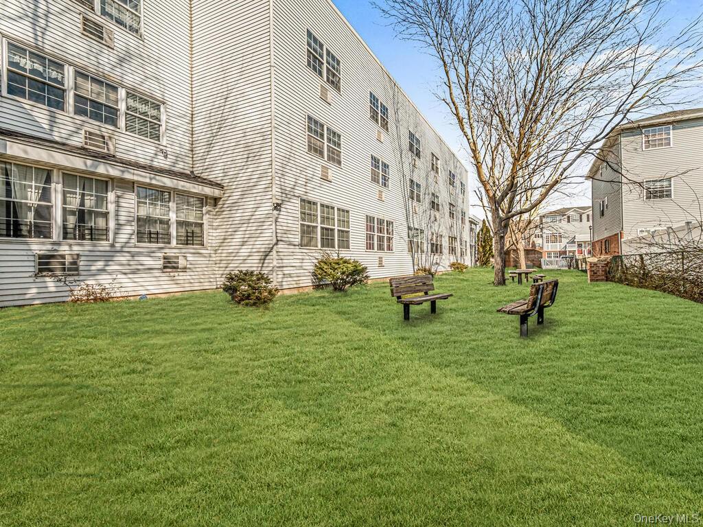 210 Sunset Boulevard – For Sale photo 17