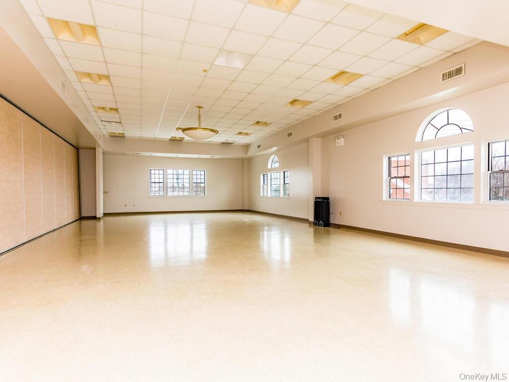 210 Sunset Boulevard – For Sale photo 18
