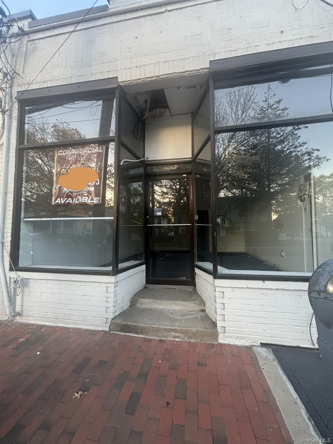 188 Hempstead Avenue – For Rent