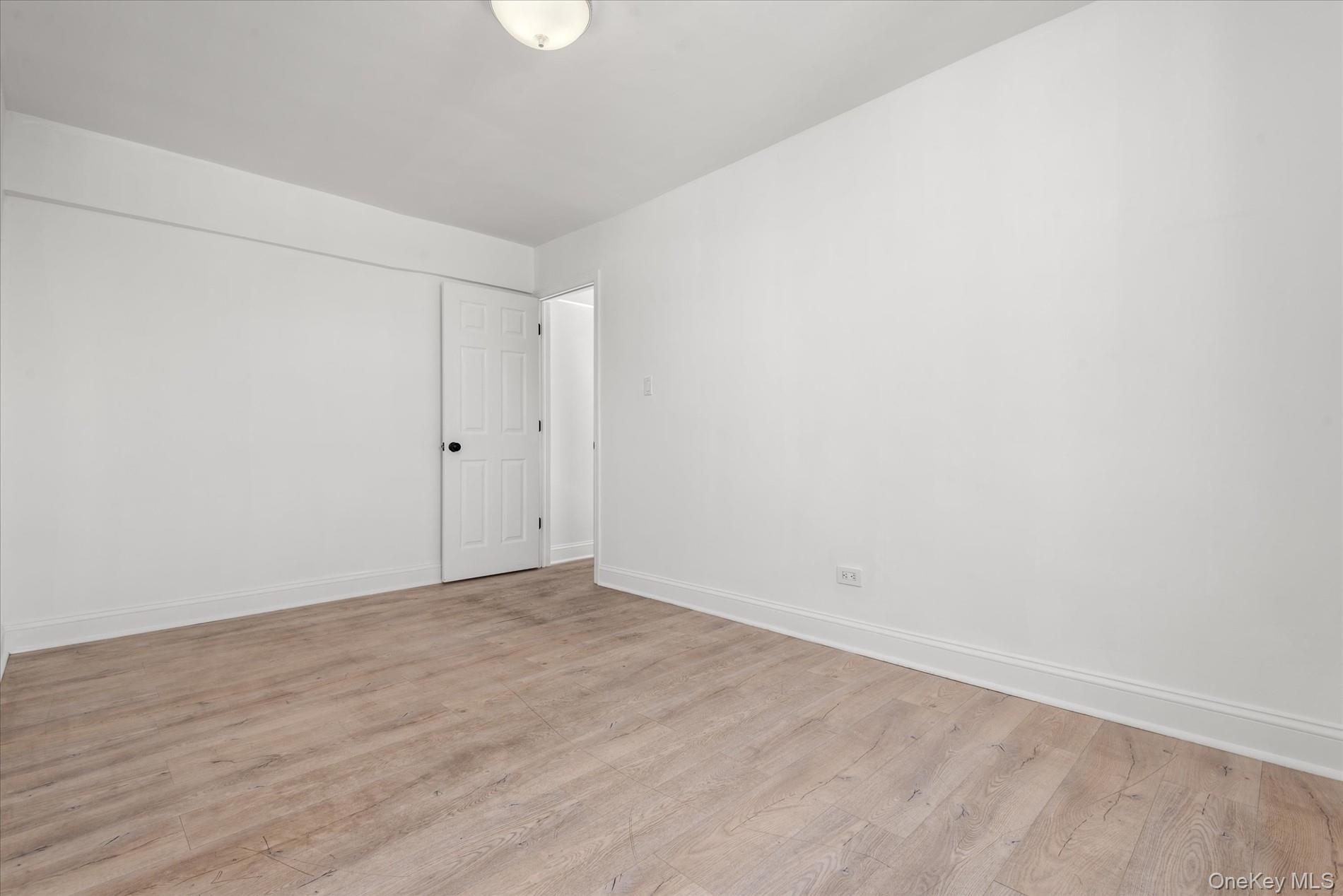 6011 Broadway, Unit 5E photo 9