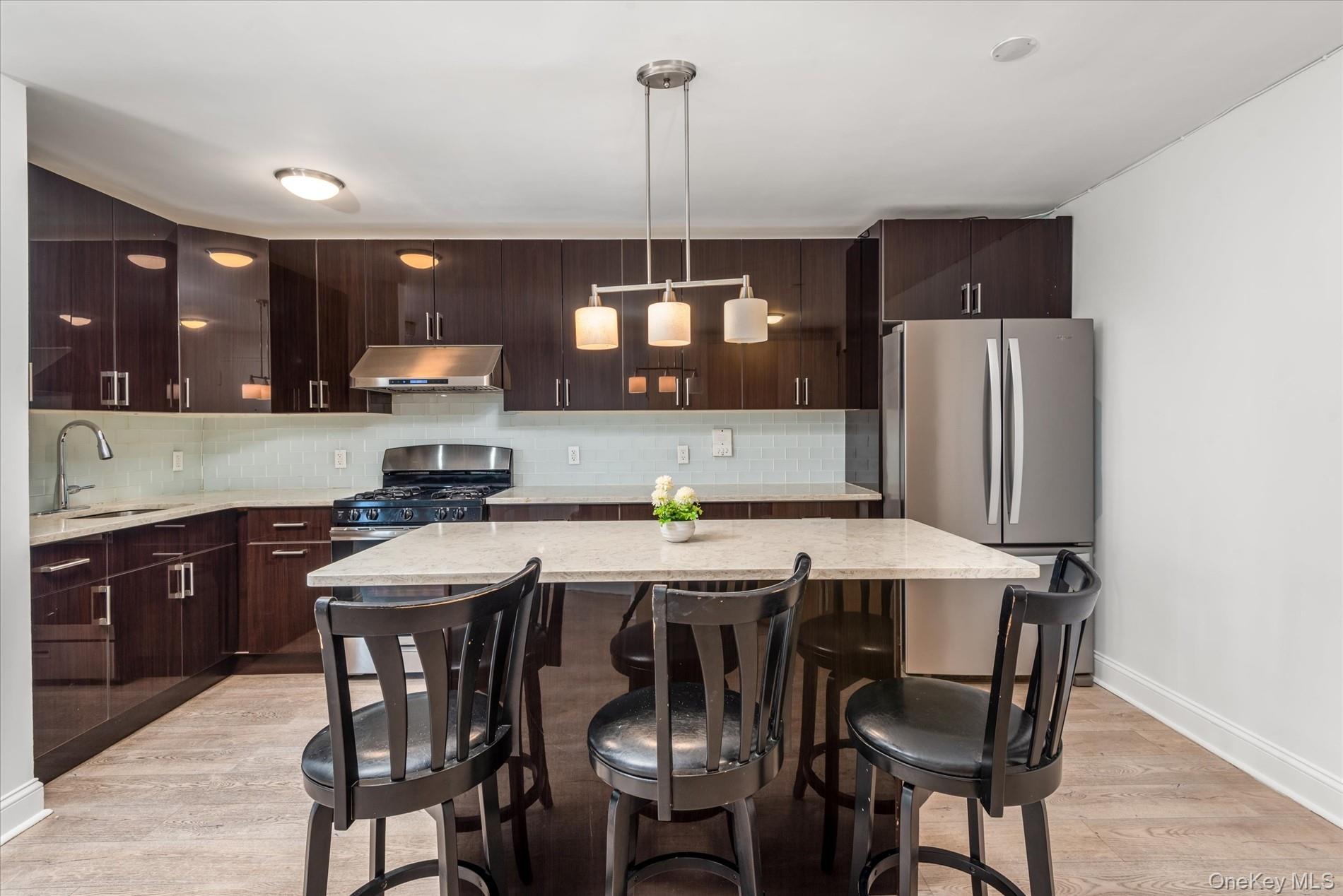 6011 Broadway, Unit 5E photo 2
