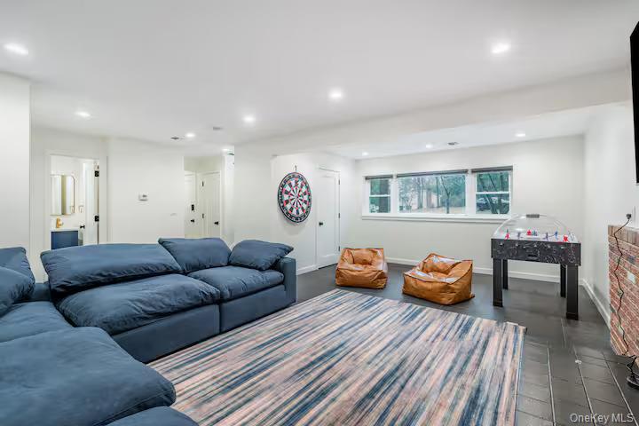 9 E Stemmer Lane – For Rent photo 15