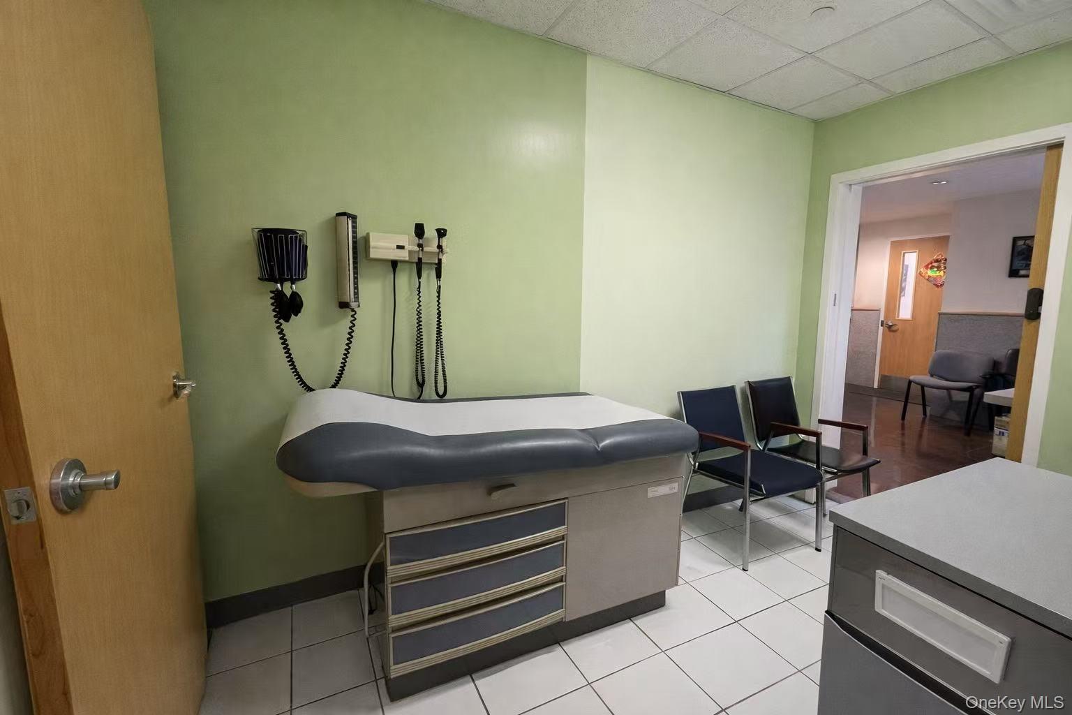 128 Mott Street, Unit 301 photo 9