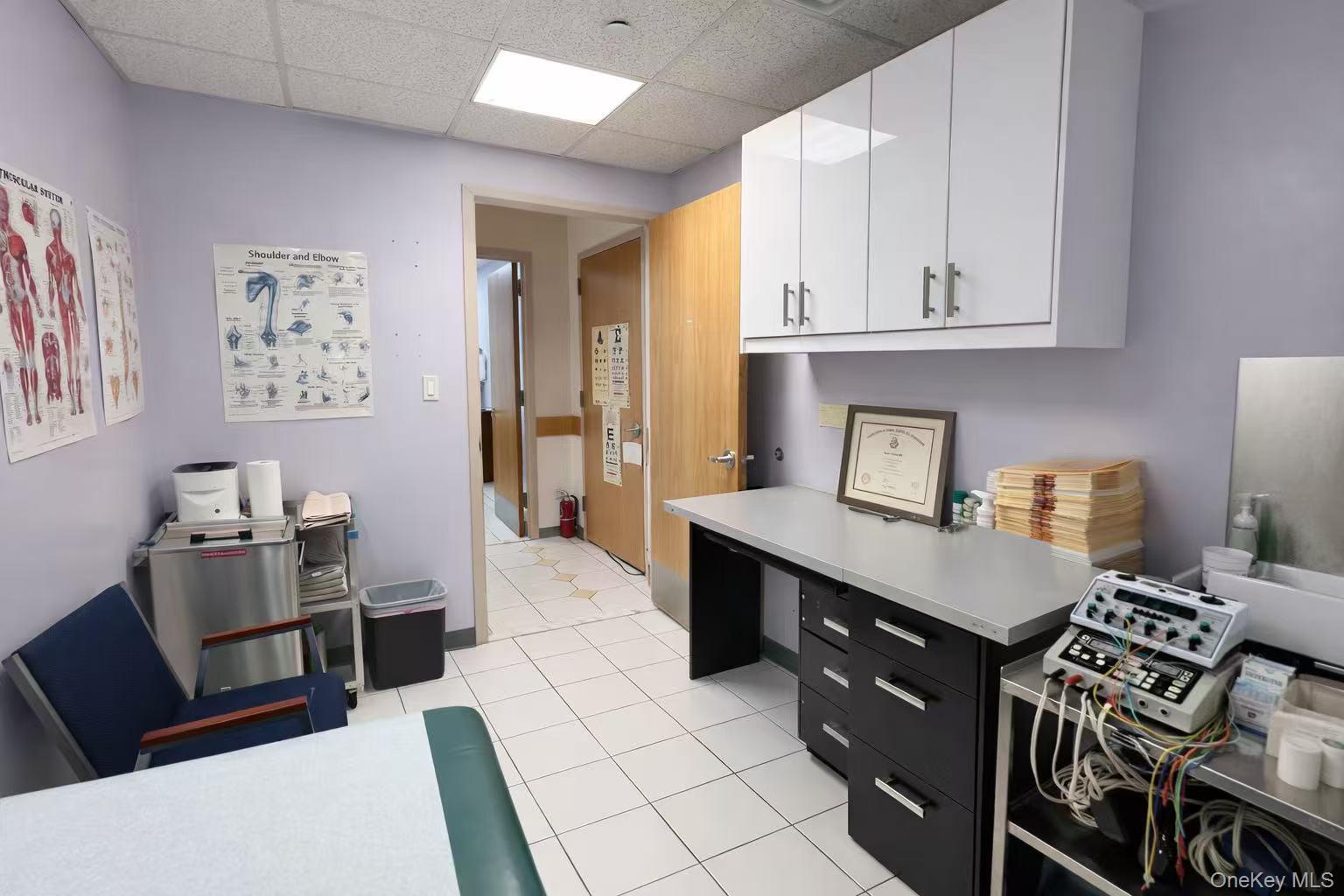 128 Mott Street, Unit 301 photo 2