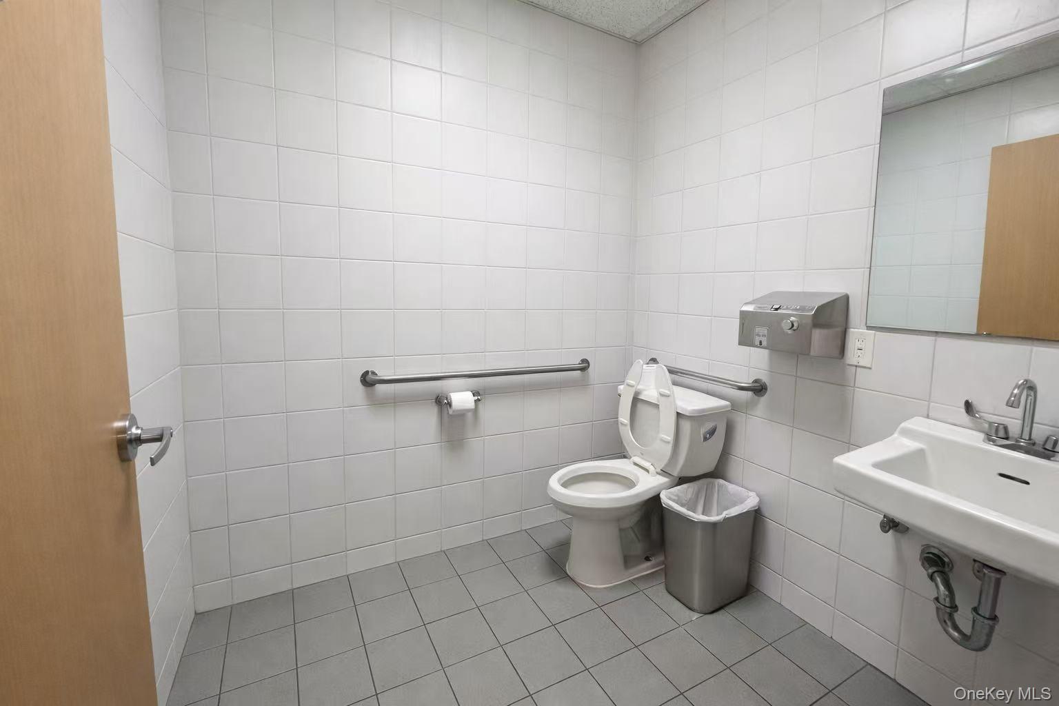 128 Mott Street, Unit 301 photo 11
