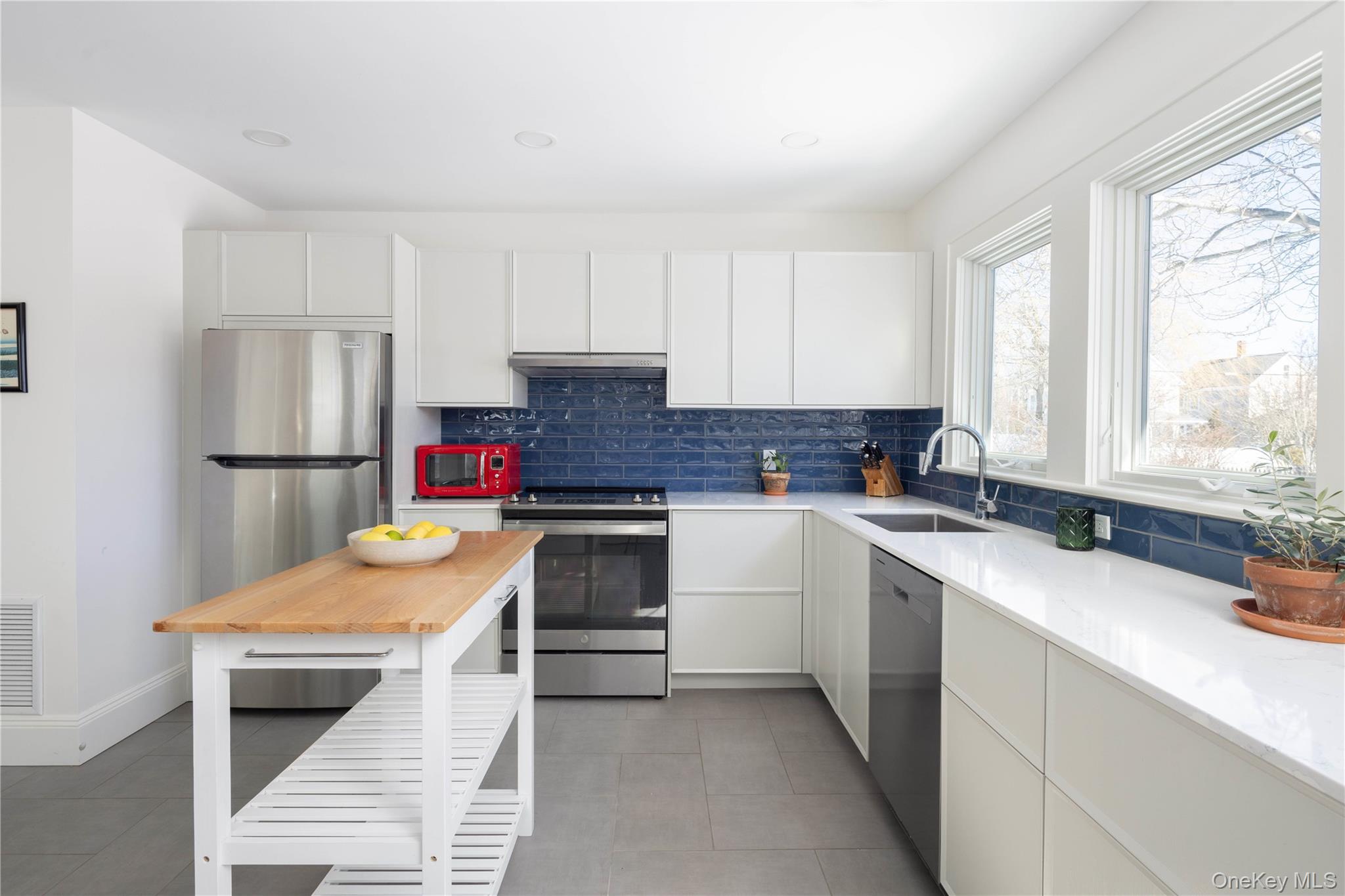 446 6th Street – For Rent photo 7