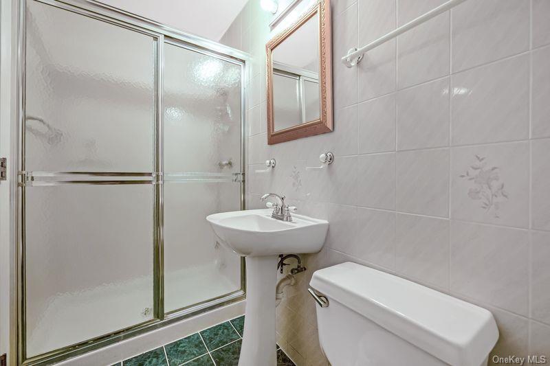 356 Oakleigh Avenue, Unit 17 photo 26