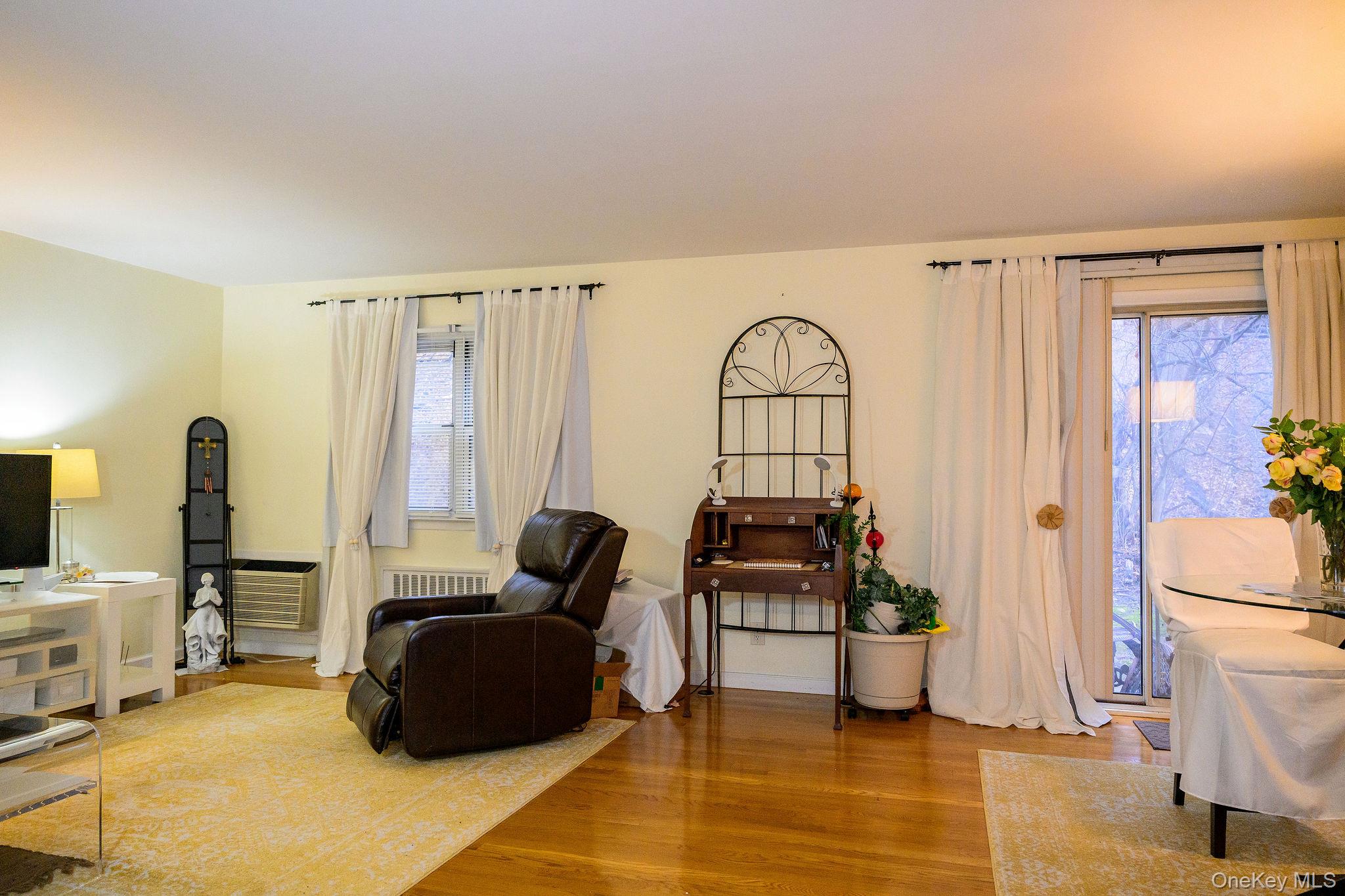 155 Charter Circle, Unit 155 photo 3